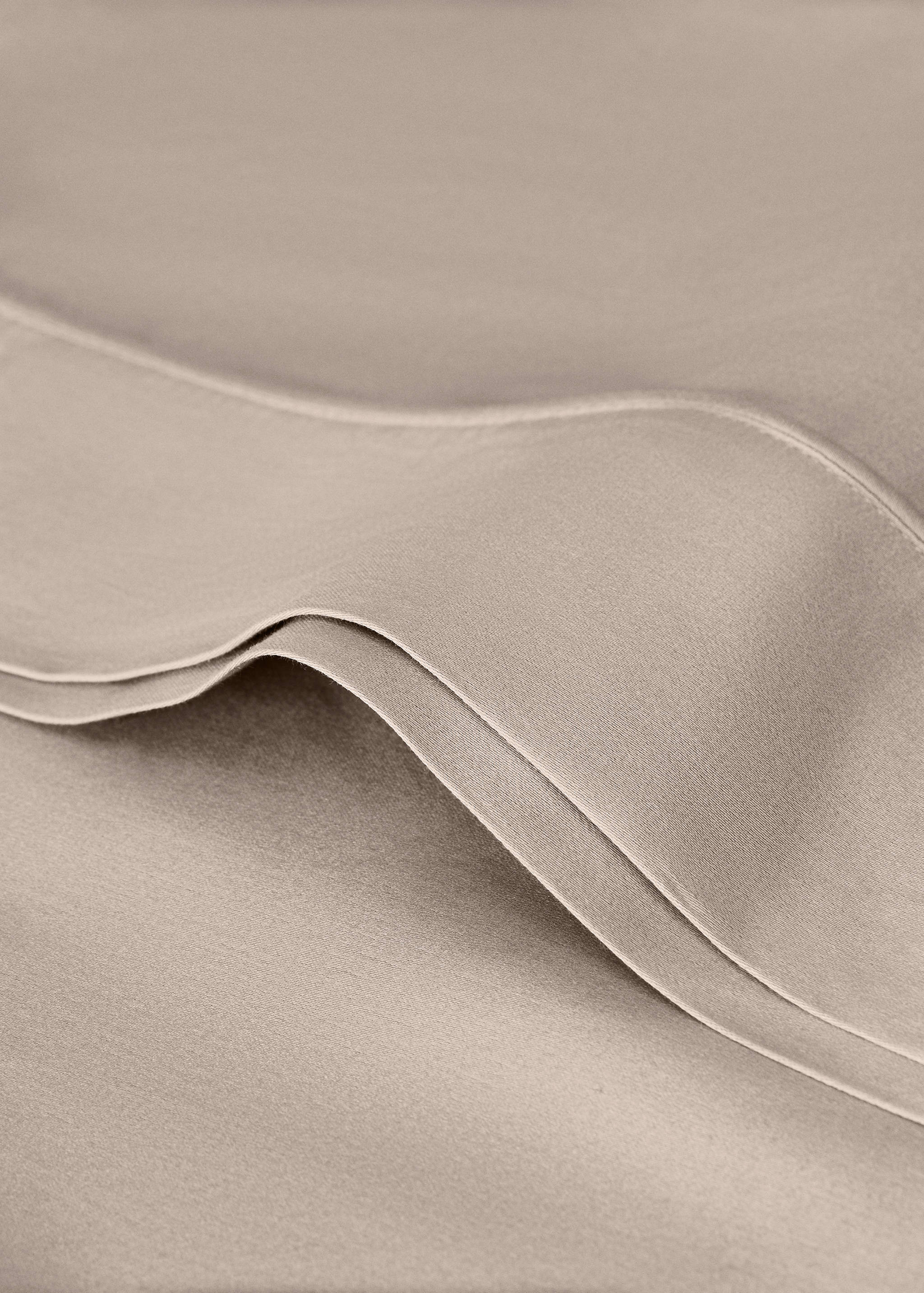 600-thread count satin cotton pillowcase, 45x110 cm - Details of the article 2