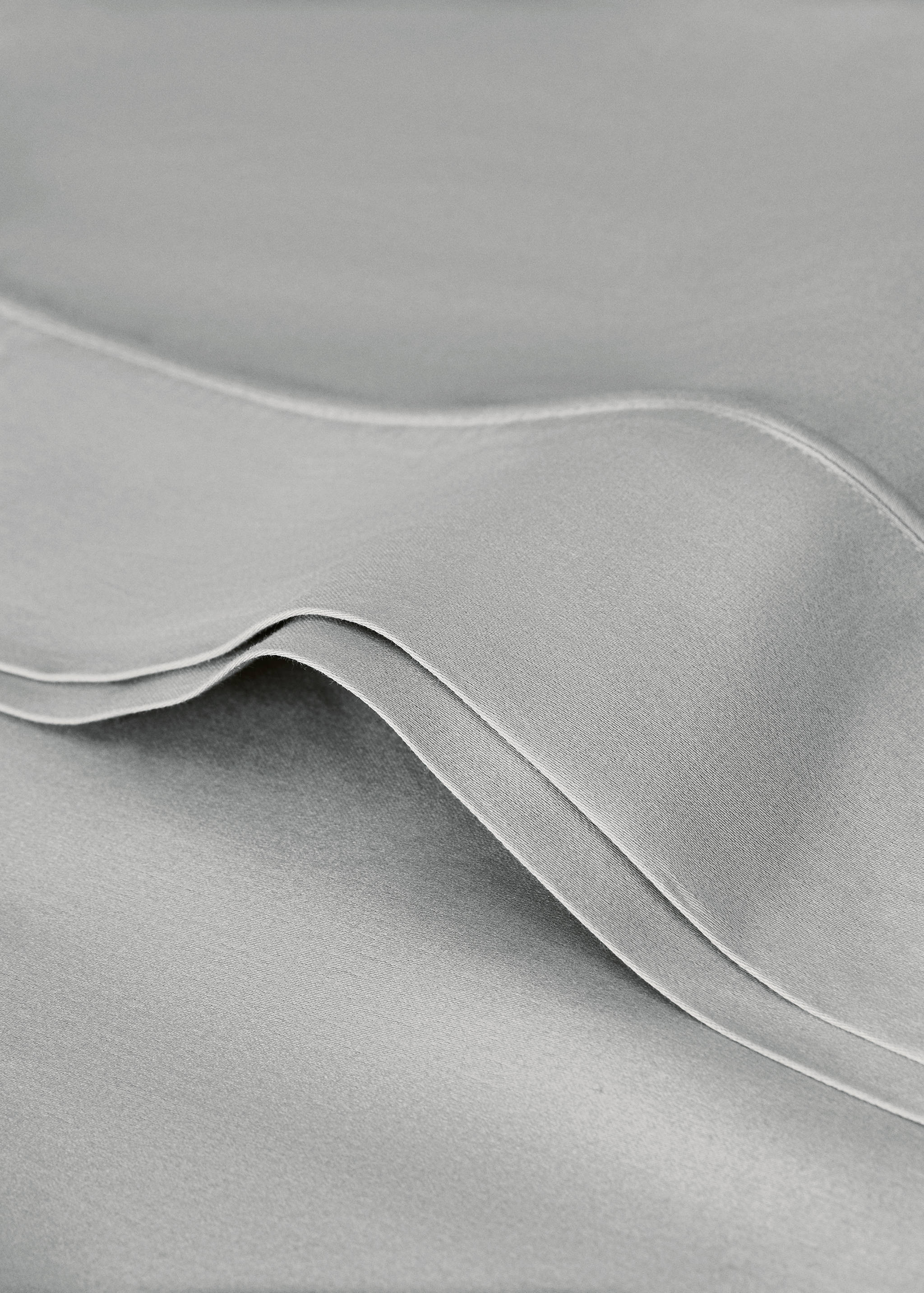 600-thread count satin cotton pillowcase, 45x110 cm - Details of the article 2