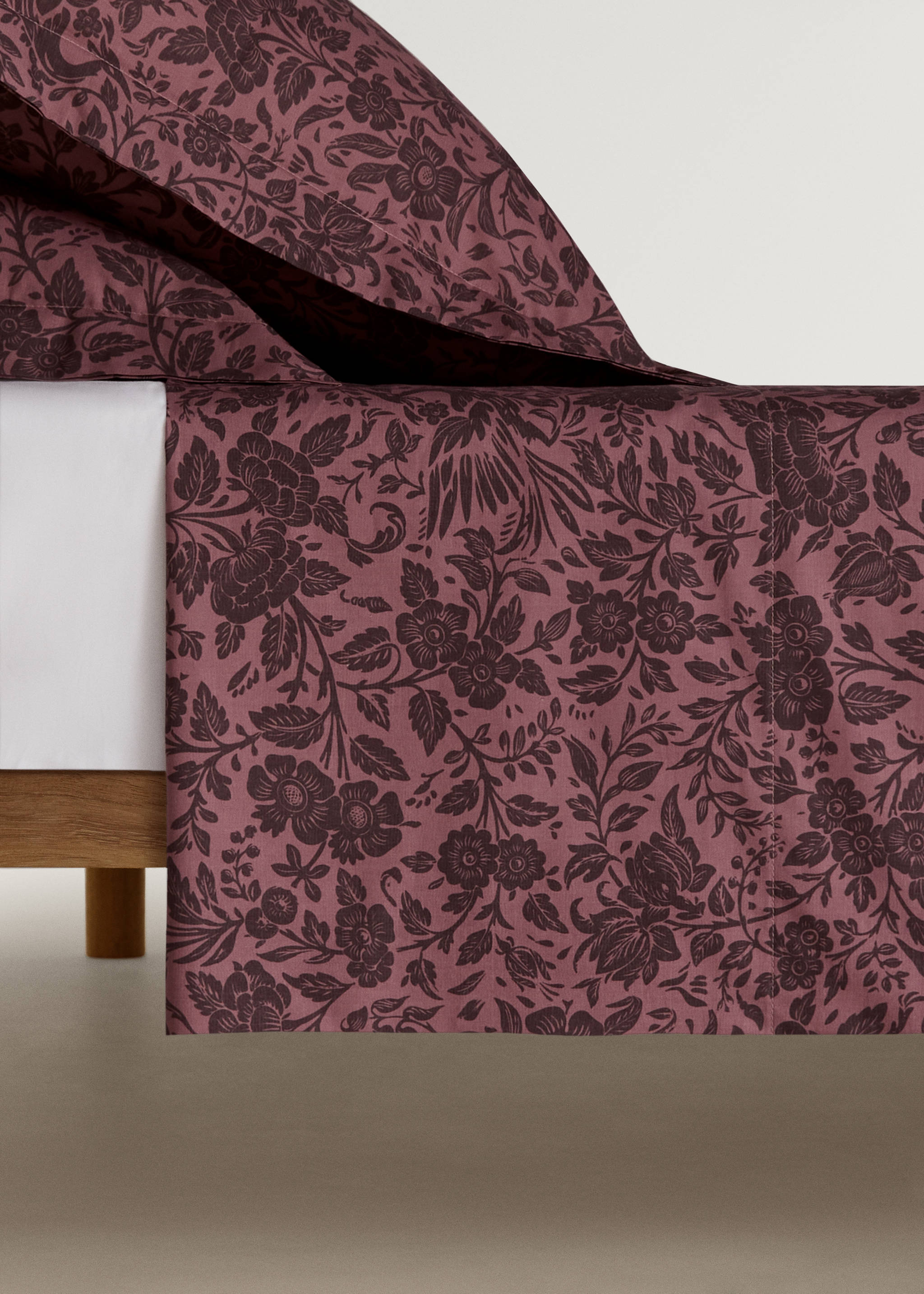 Cotton percale printed two-tone floral top sheet for 90 cm bed - General plane