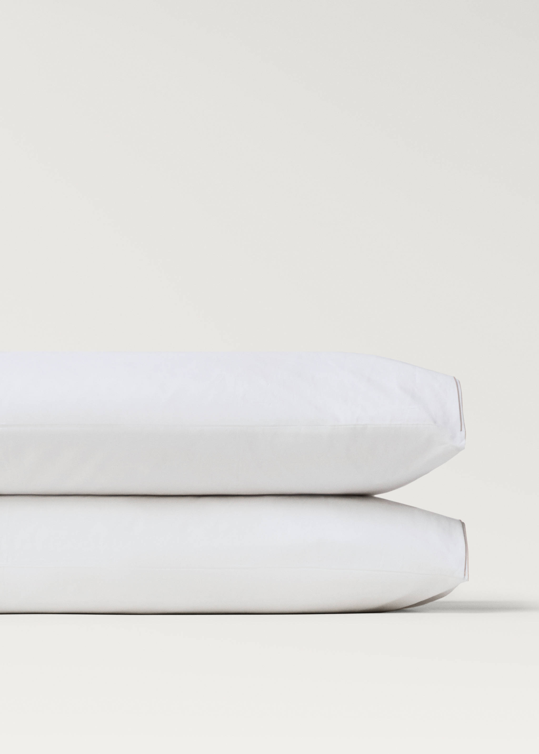 Dwie poszewki na poduszkę z bawełnianego perkalu z podwójnym owerlokowym brzegiem 50 x 75 cm - Szczegóły artykułu 1