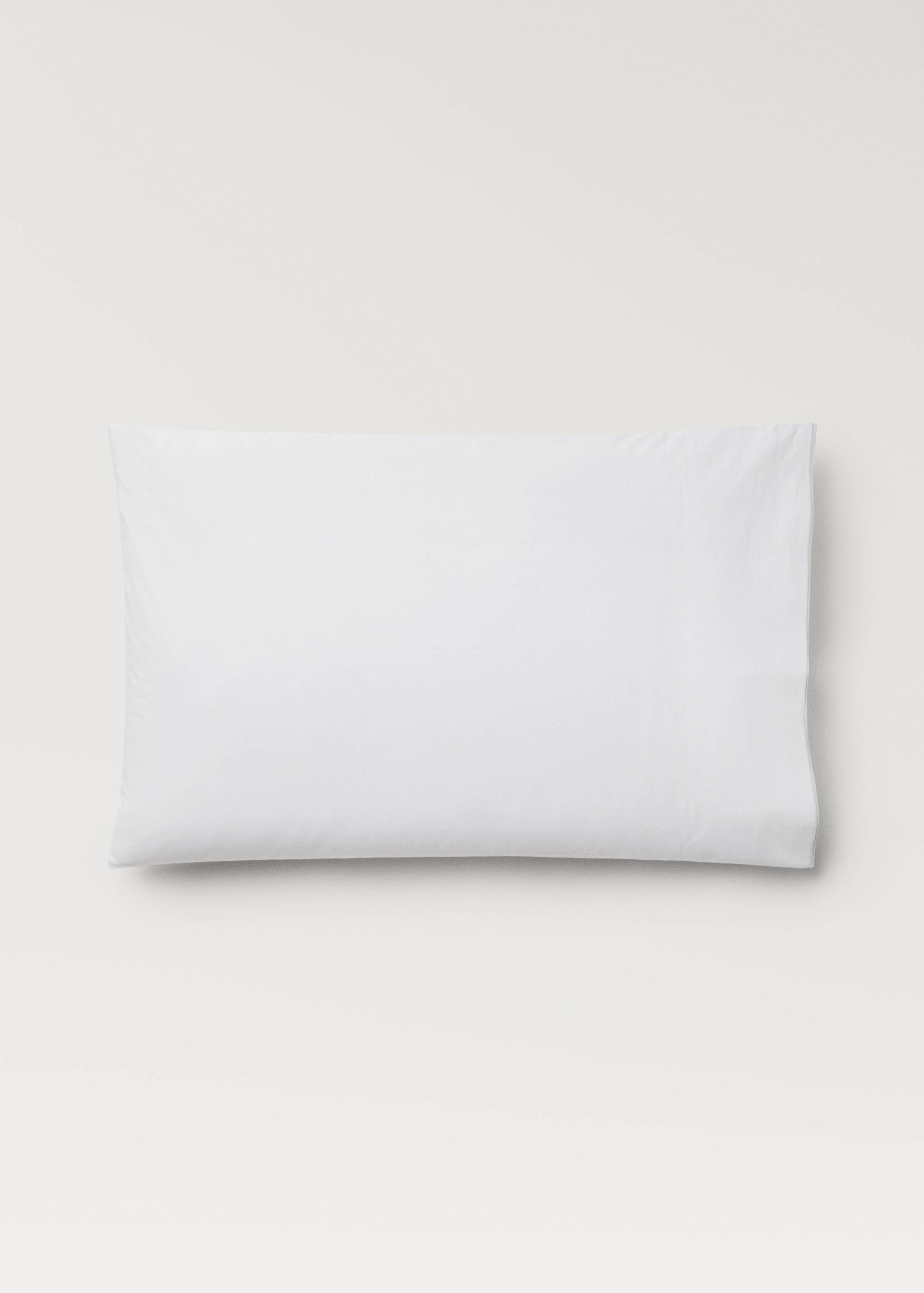 Dwie poszewki na poduszkę z bawełnianego perkalu z podwójnym owerlokowym brzegiem 50 x 75 cm - Artykuł bez modela/modelki