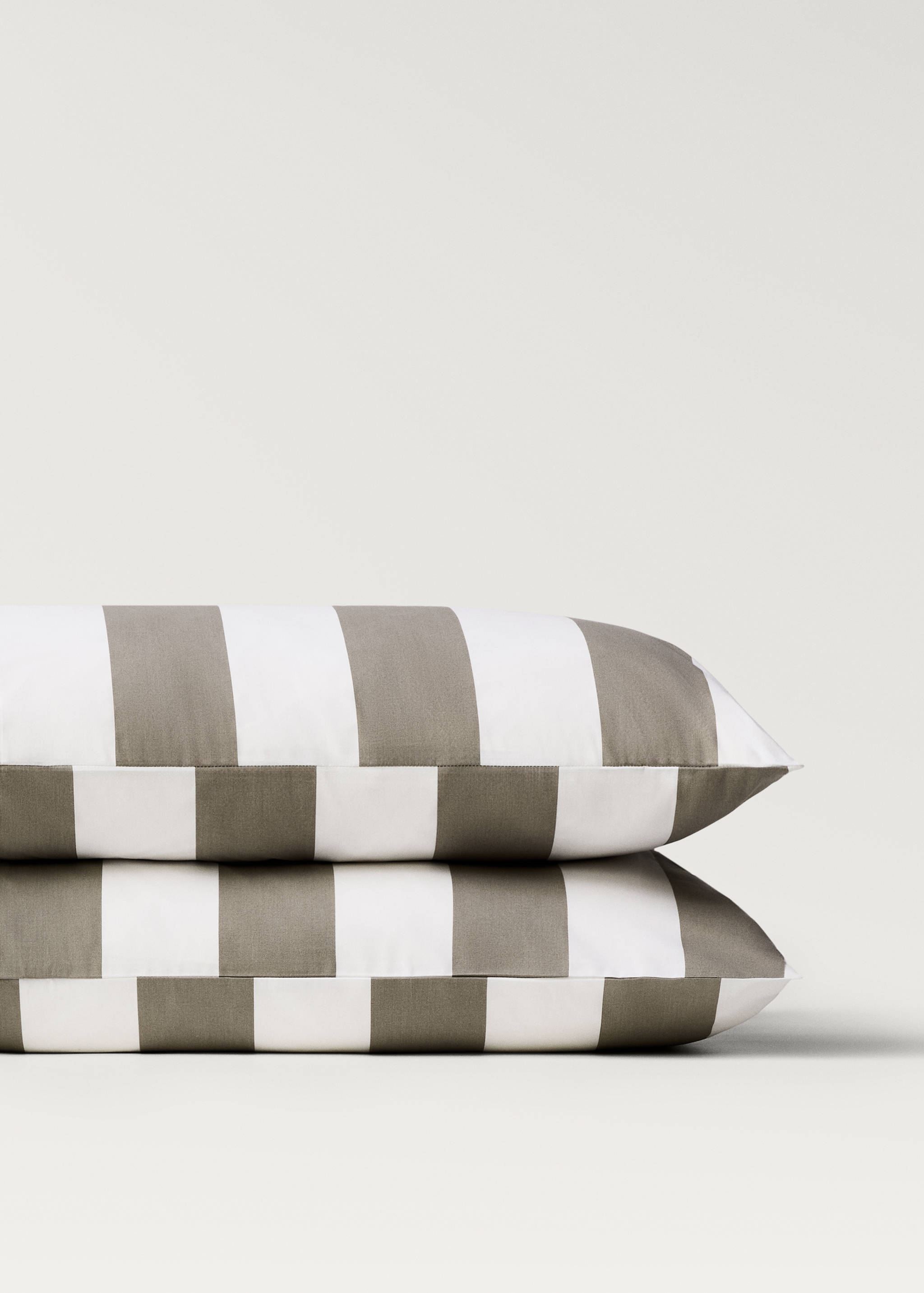 Two cotton percale striped pillowcases 50x75 cm - Details of the article 1