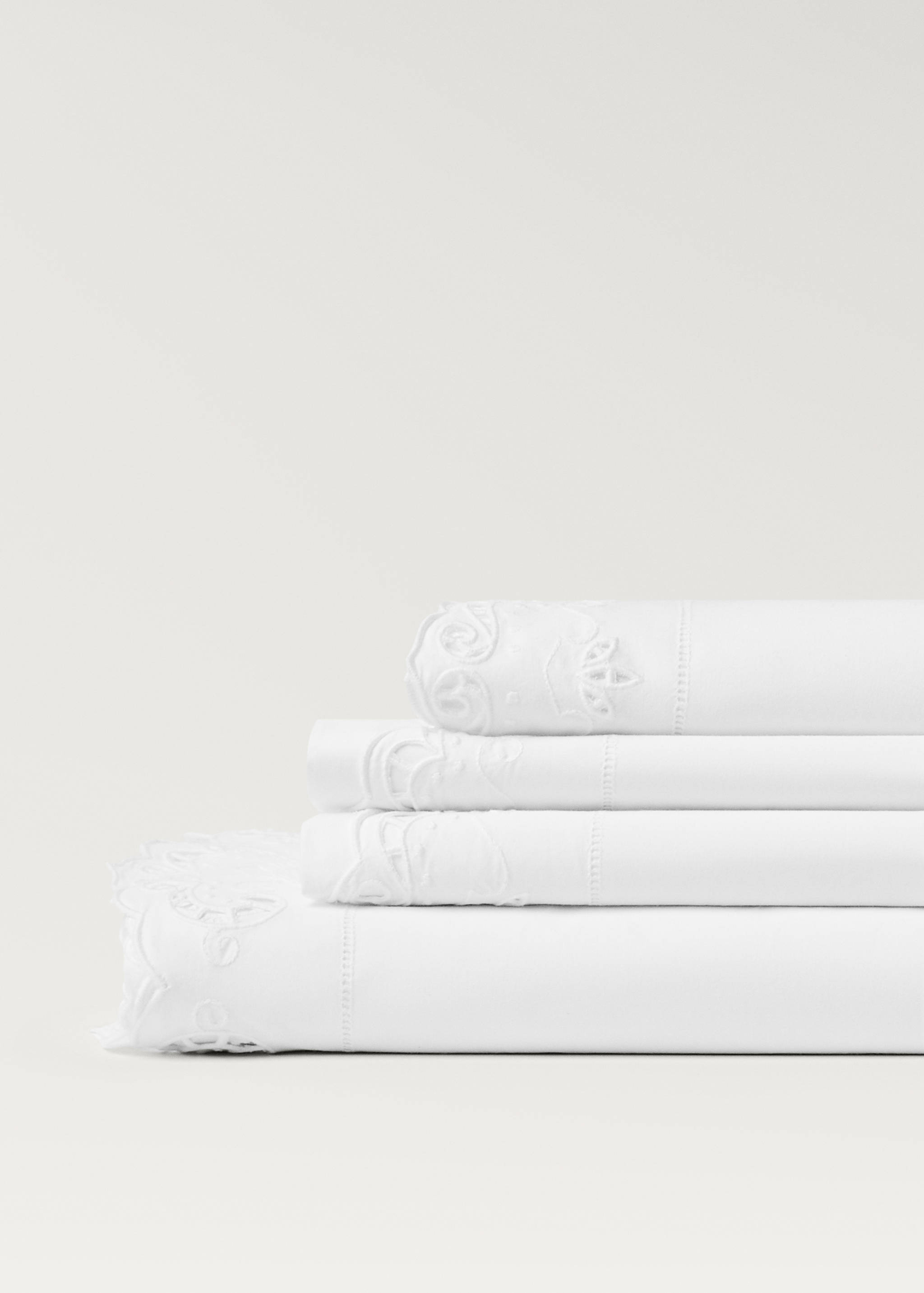 Oberlaken aus Baumwolle mit Lochstickerei für 150/160 cm Bett - Detail des Artikels 2