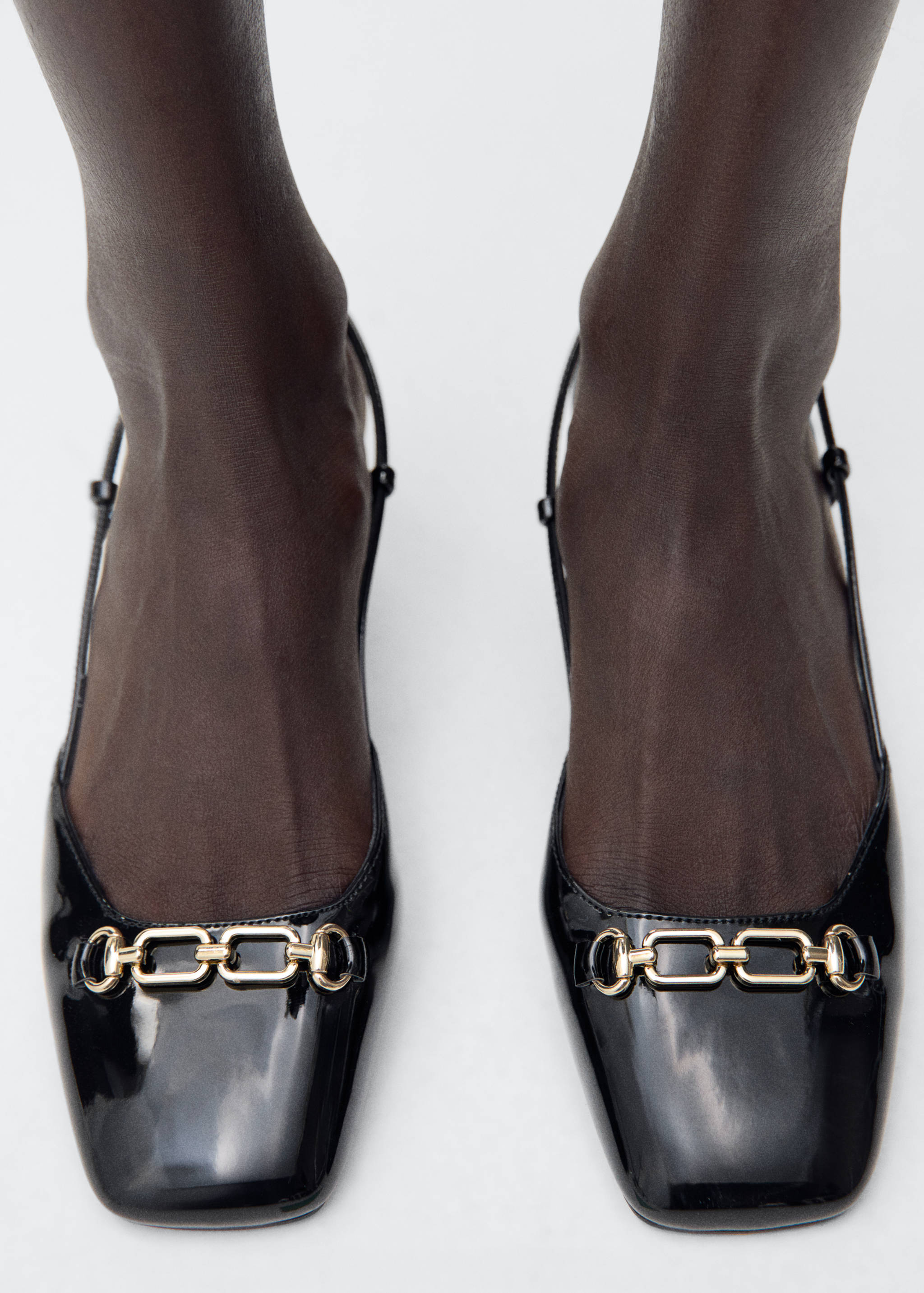 Heeled shoes with link detail - General plane