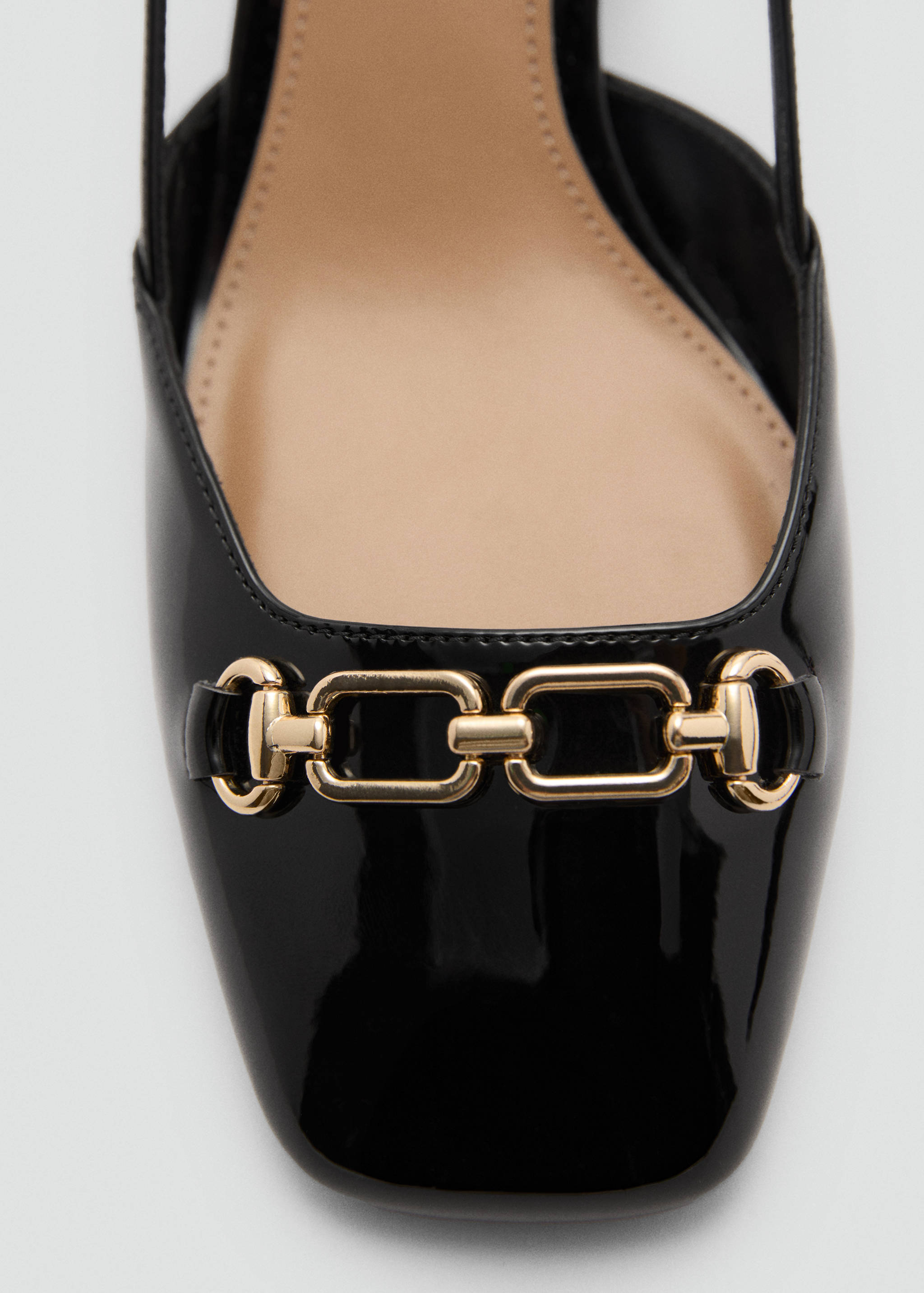 Heeled shoes with link detail - Details of the article 2