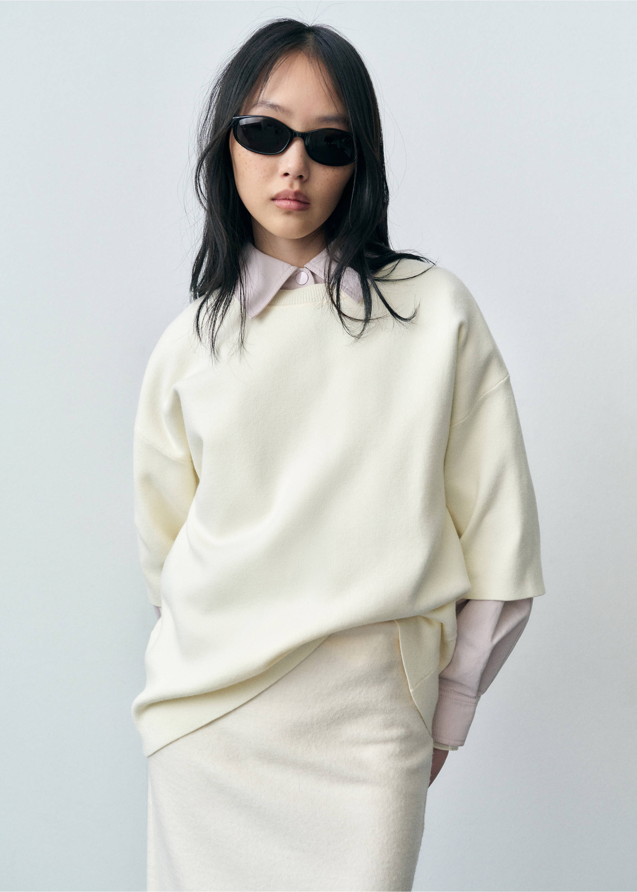 Short-sleeved fine-knit sweater - Medium plane, White. Ref: 87023274-00.