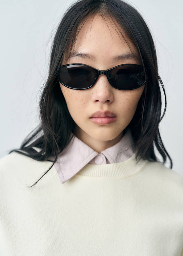 Short-sleeved fine-knit sweater — White