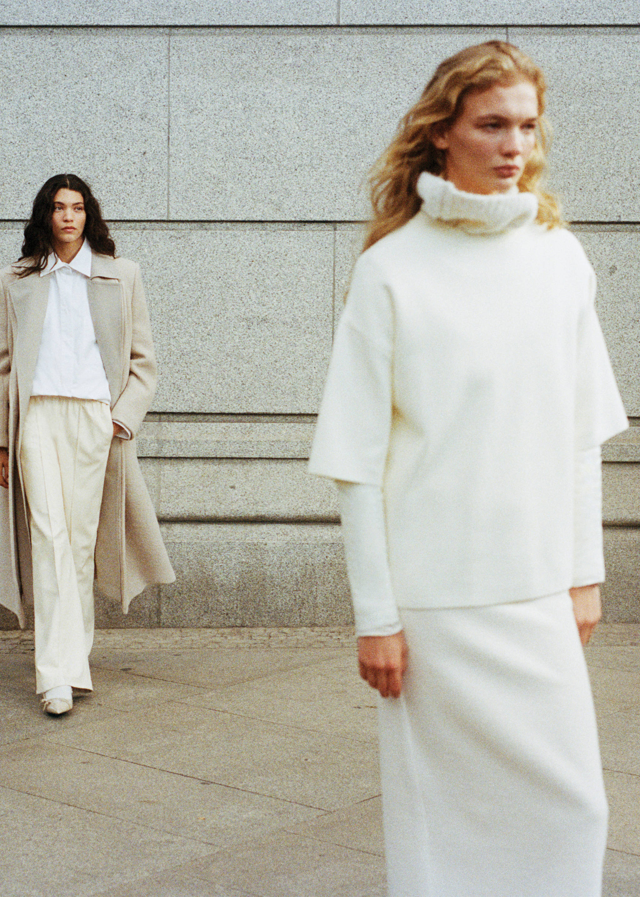 Short-sleeved fine-knit sweater - Details of the article 9