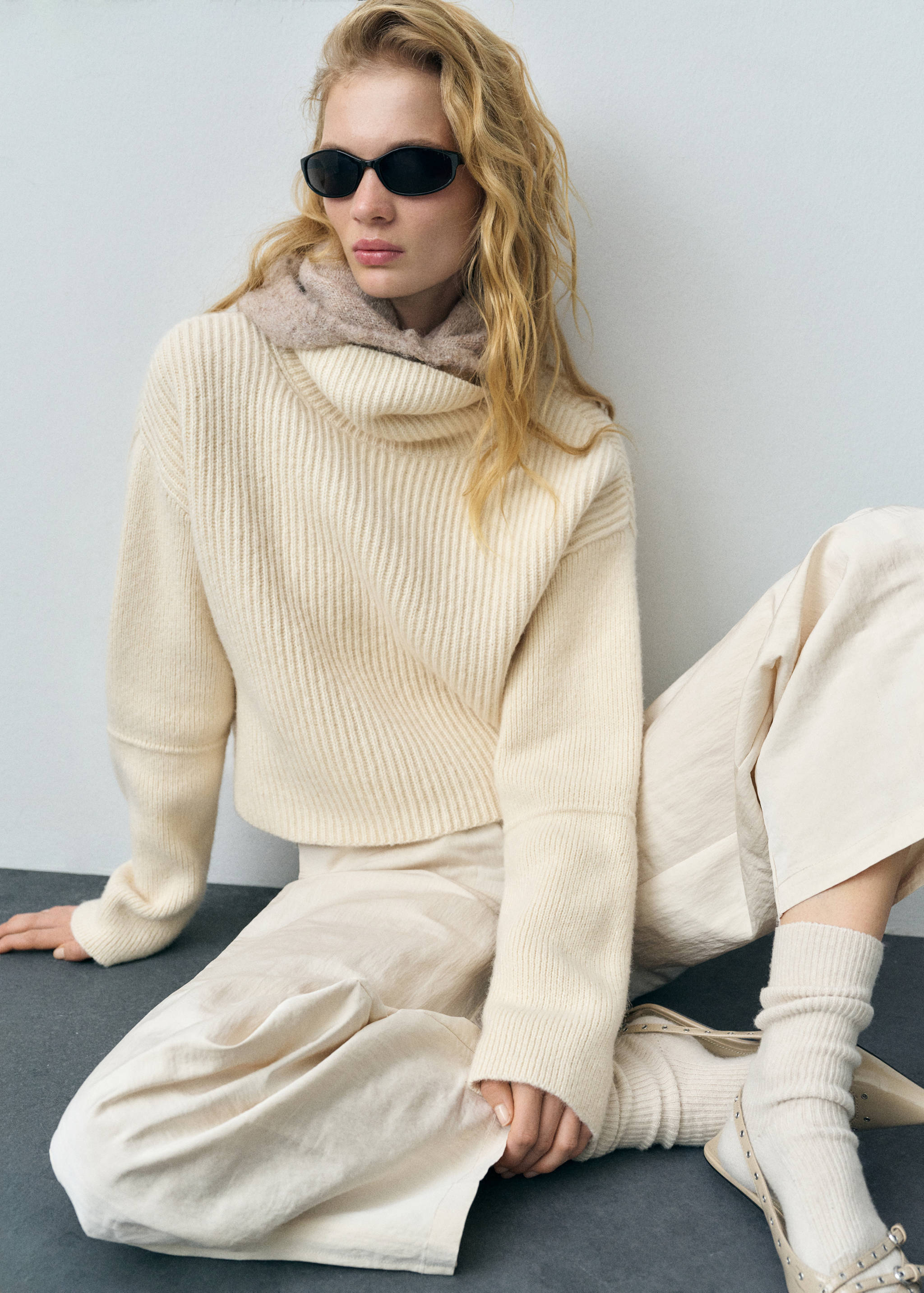 Wool blend turtleneck sweater - Details of the article 2