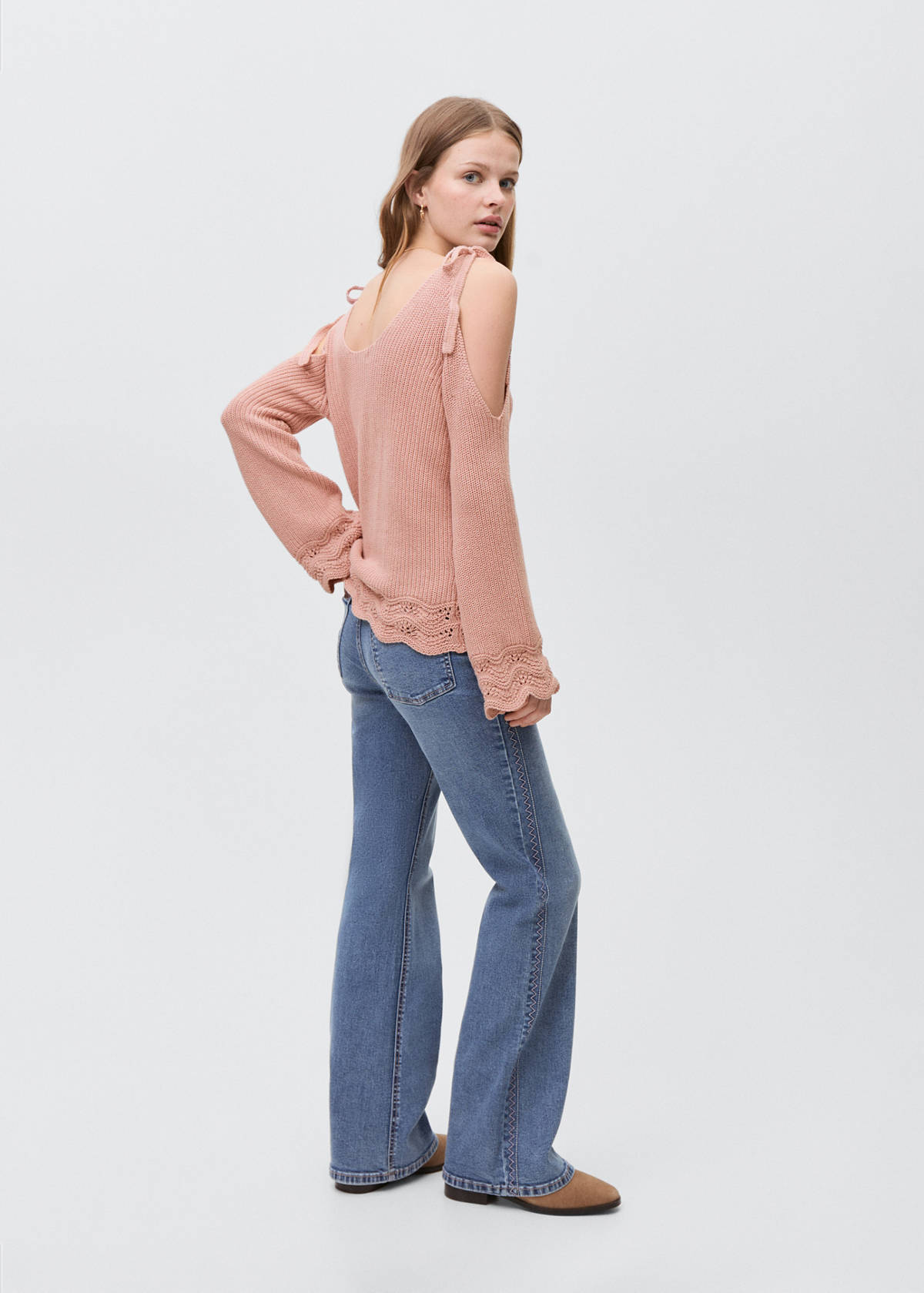 Cut-out sweater — Pastel Pink