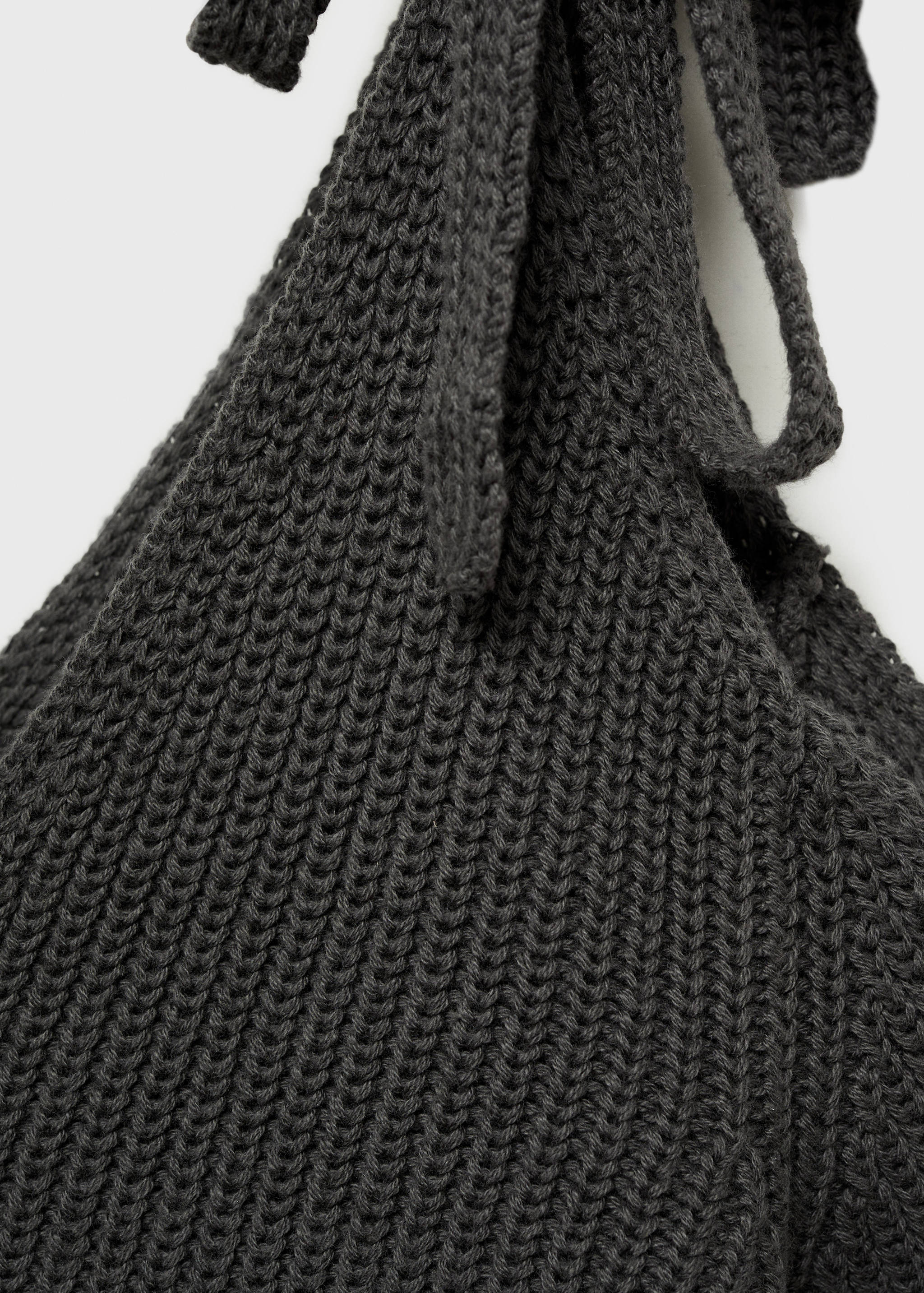 Cut-out sweater - Details of the article 0