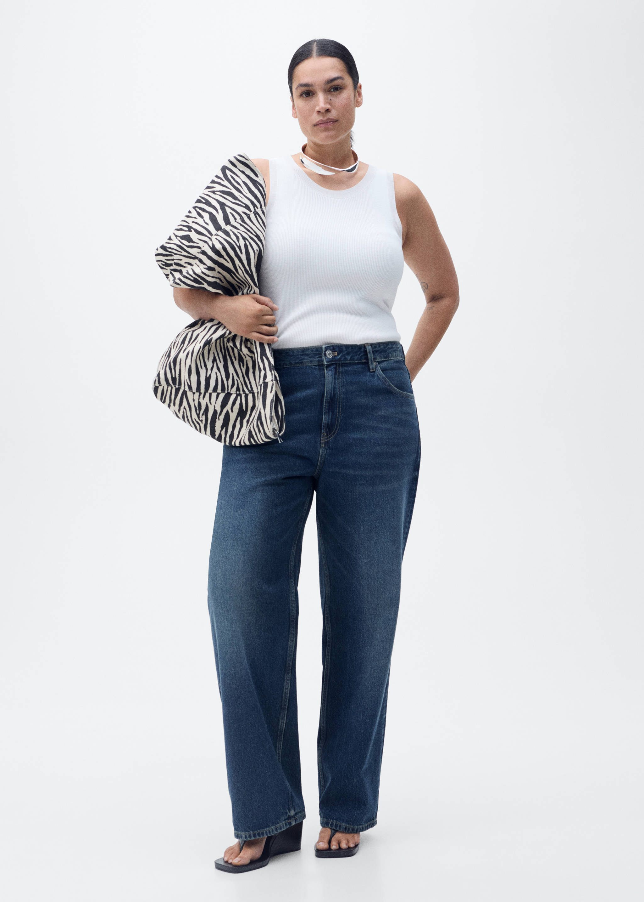 Miami medium-rise straight-fit jeans - Details of the article 3