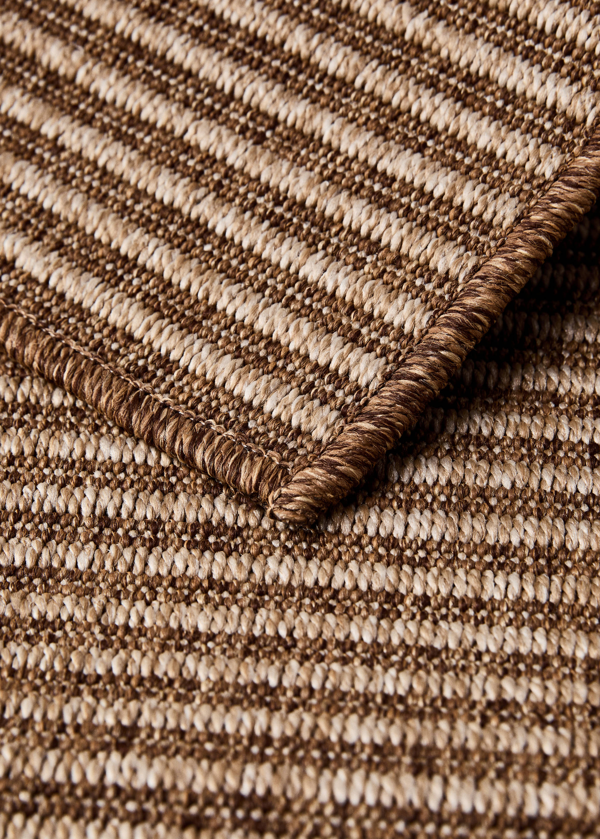 Tapis en polypropylène rayé grand - Détail de l'article 1