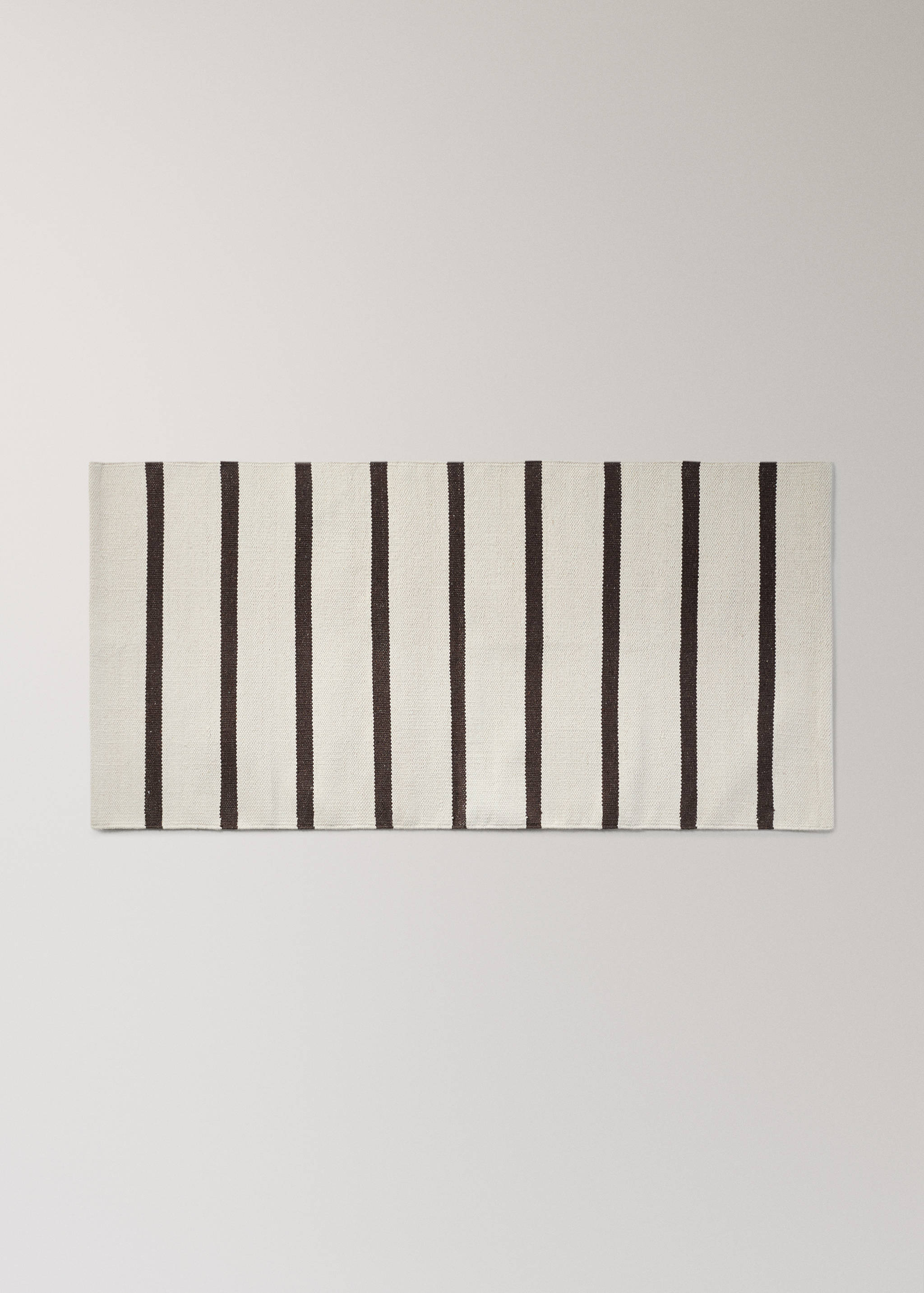 Lite gulvteppe i bomull med farget garn med striper - Artikkel uten modell