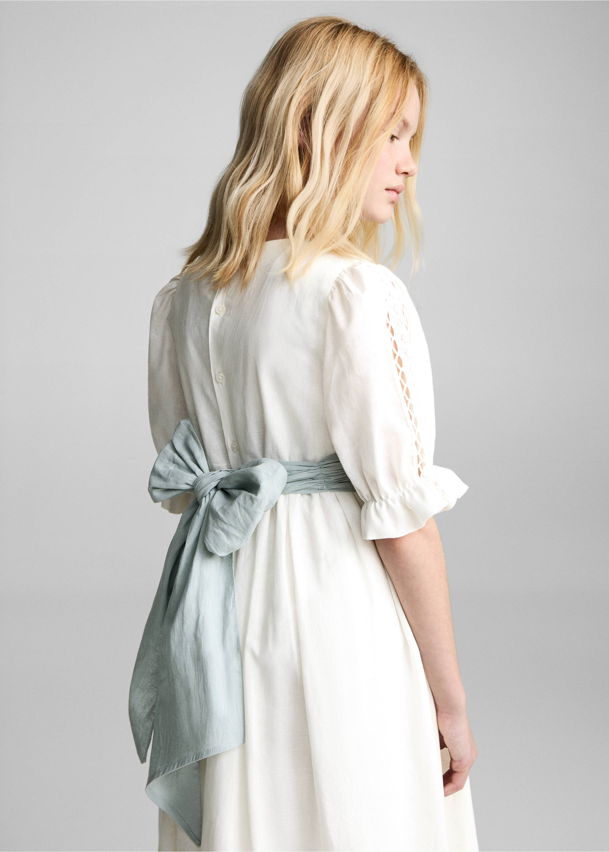 Vestido lino volante - Reverso del artículo, Blanco. Ref: 87023638-00.