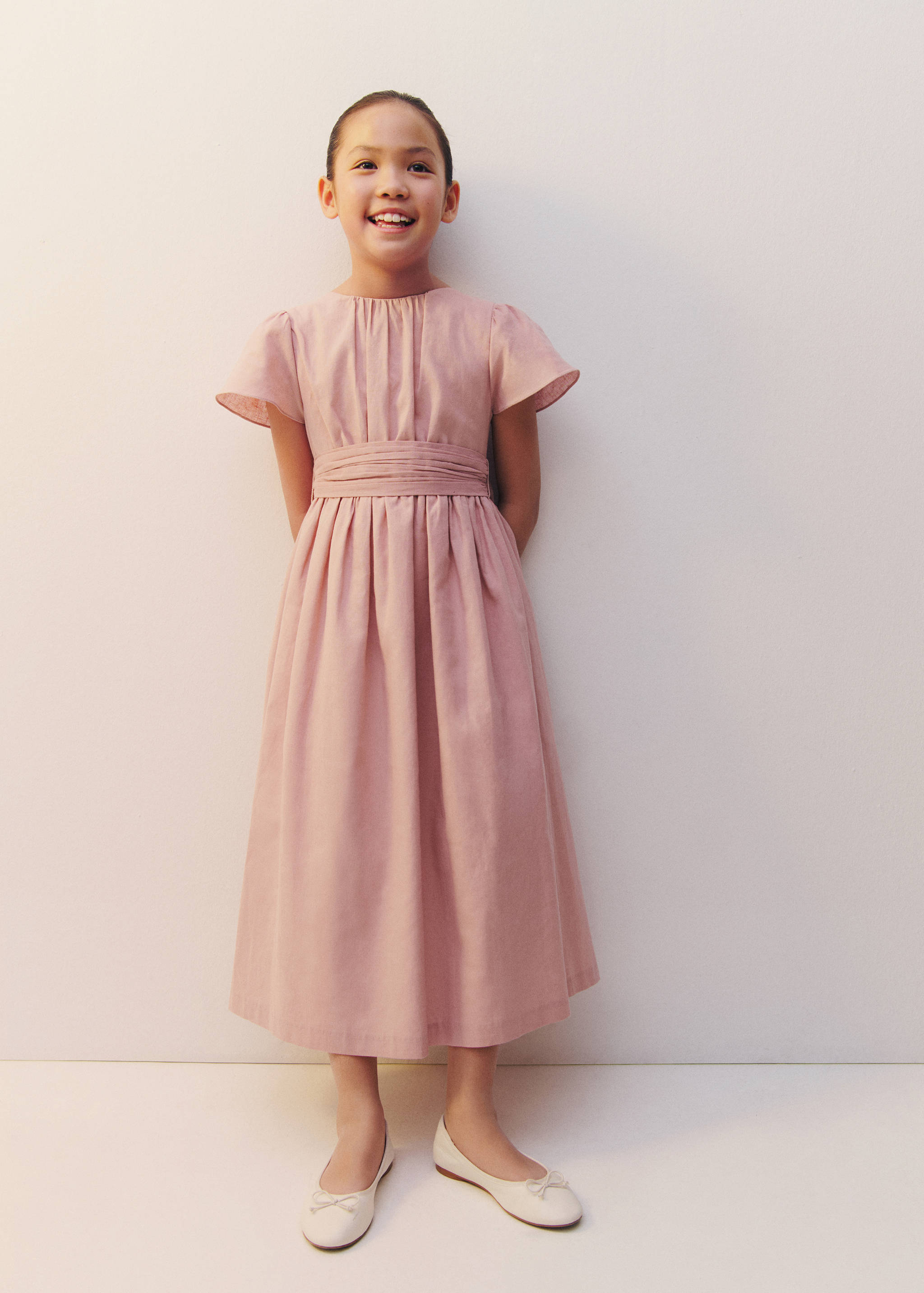 Linen dress with back opening - Details of the article 2