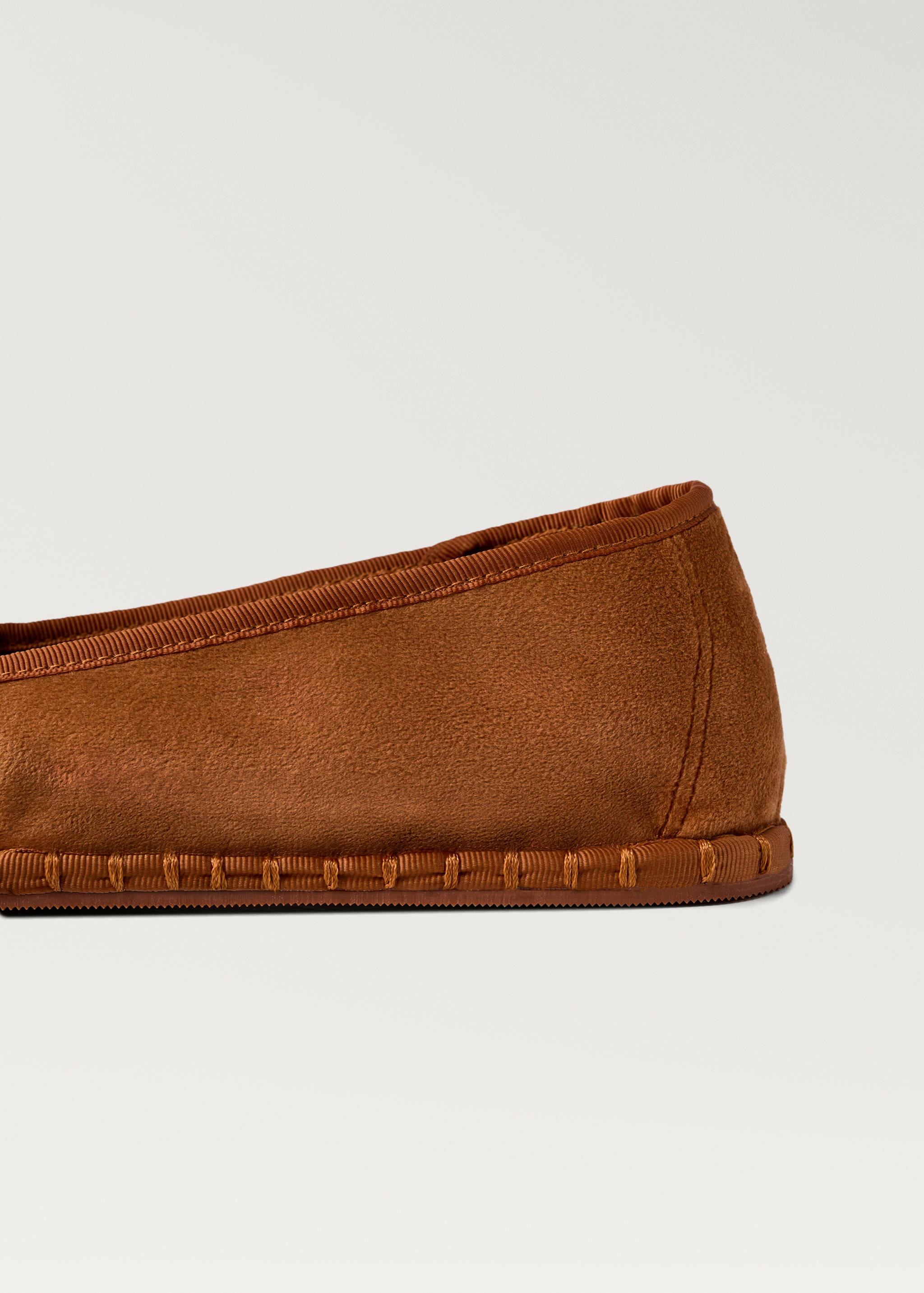 Chinelos de terciopelo - Pormenor do artigo 1