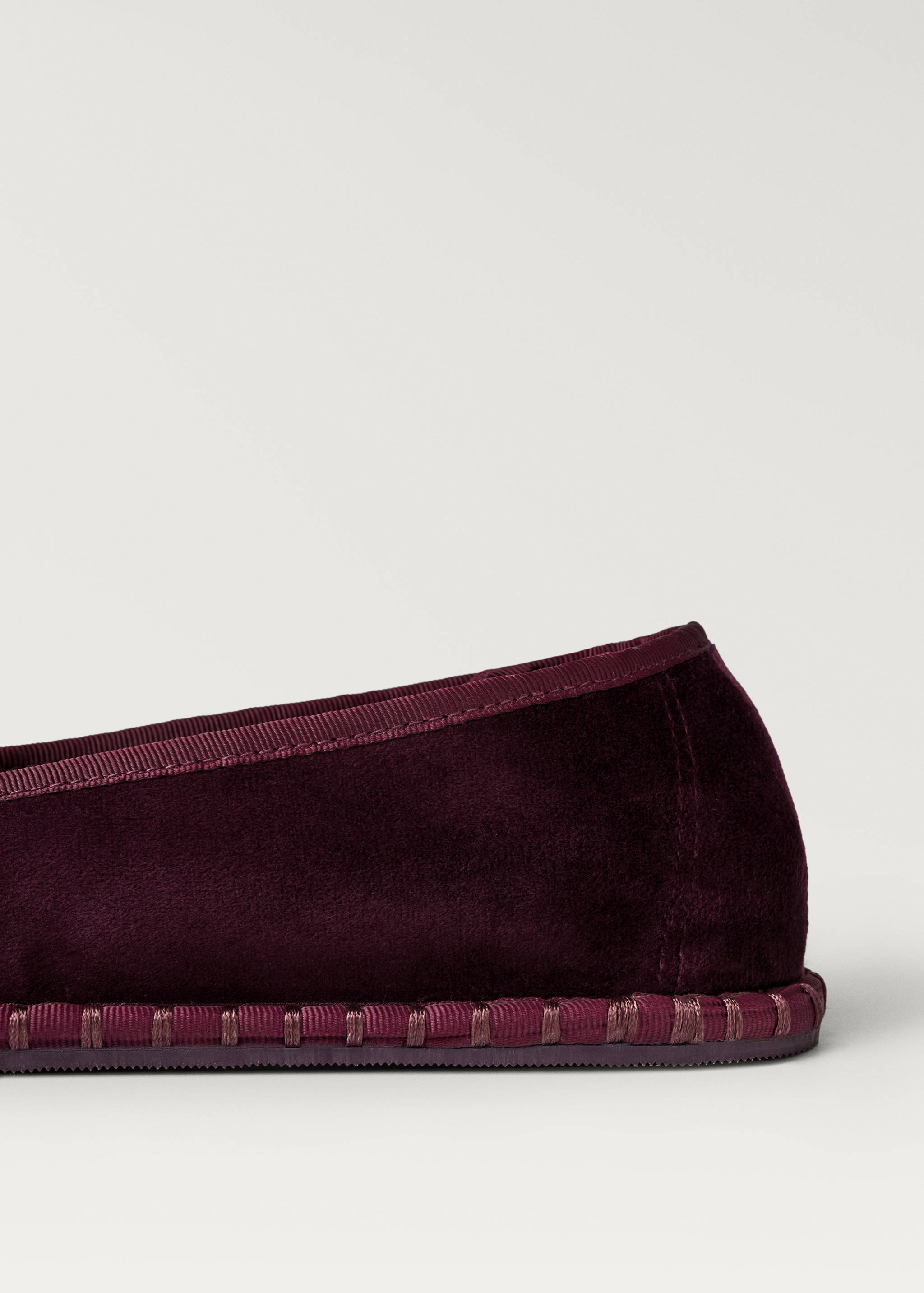 Chinelos de terciopelo - Pormenor do artigo 1