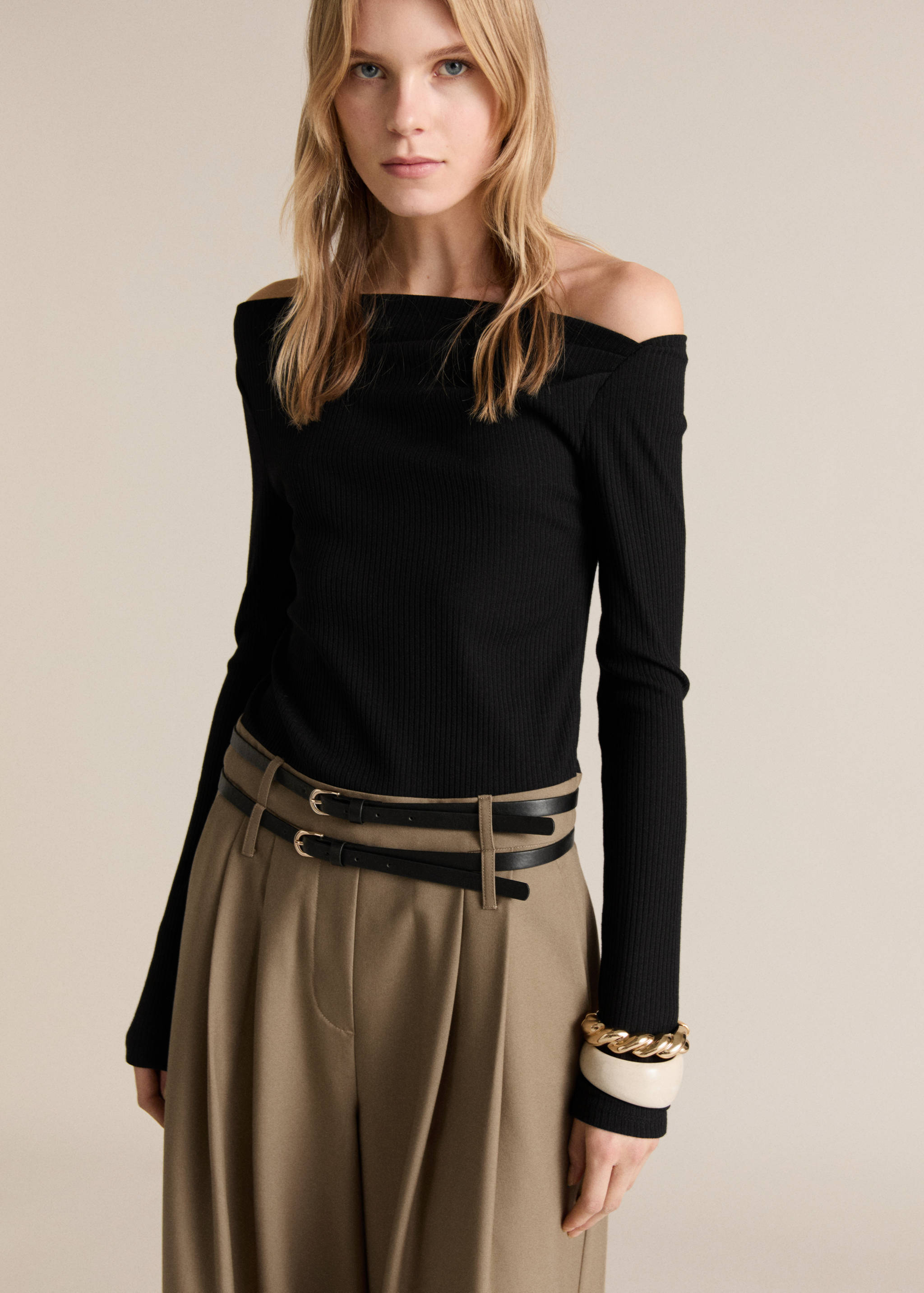 Combinaison à ceinture tissu combiné - Plan moyen