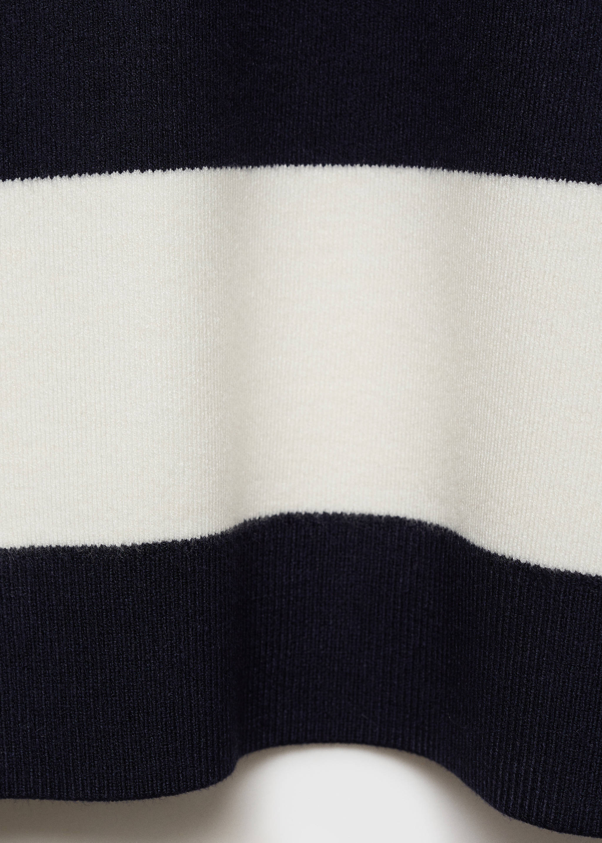 Round-neck striped sweater - Details of the article 0