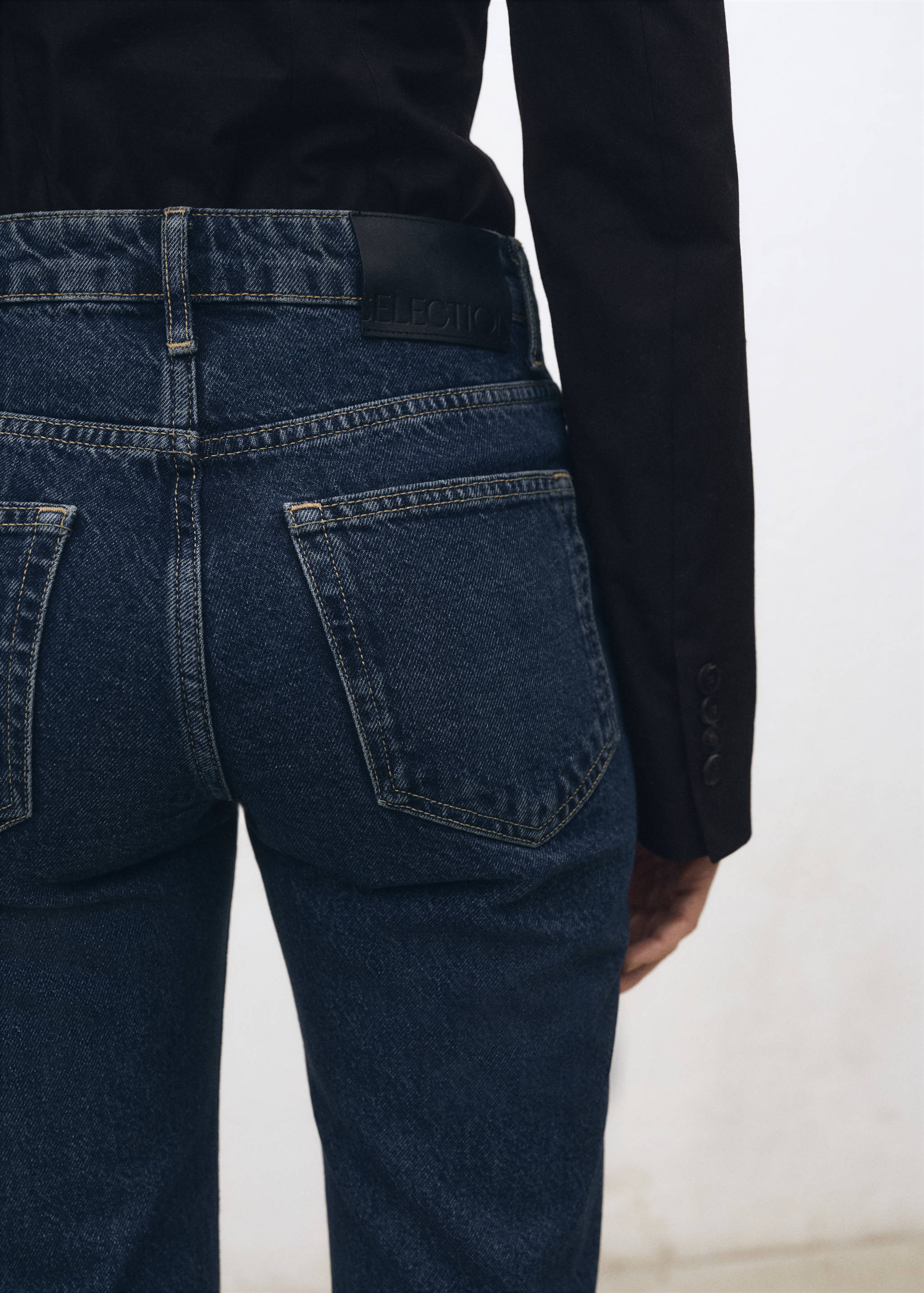 High-waist flared jeans - Details of the article 6