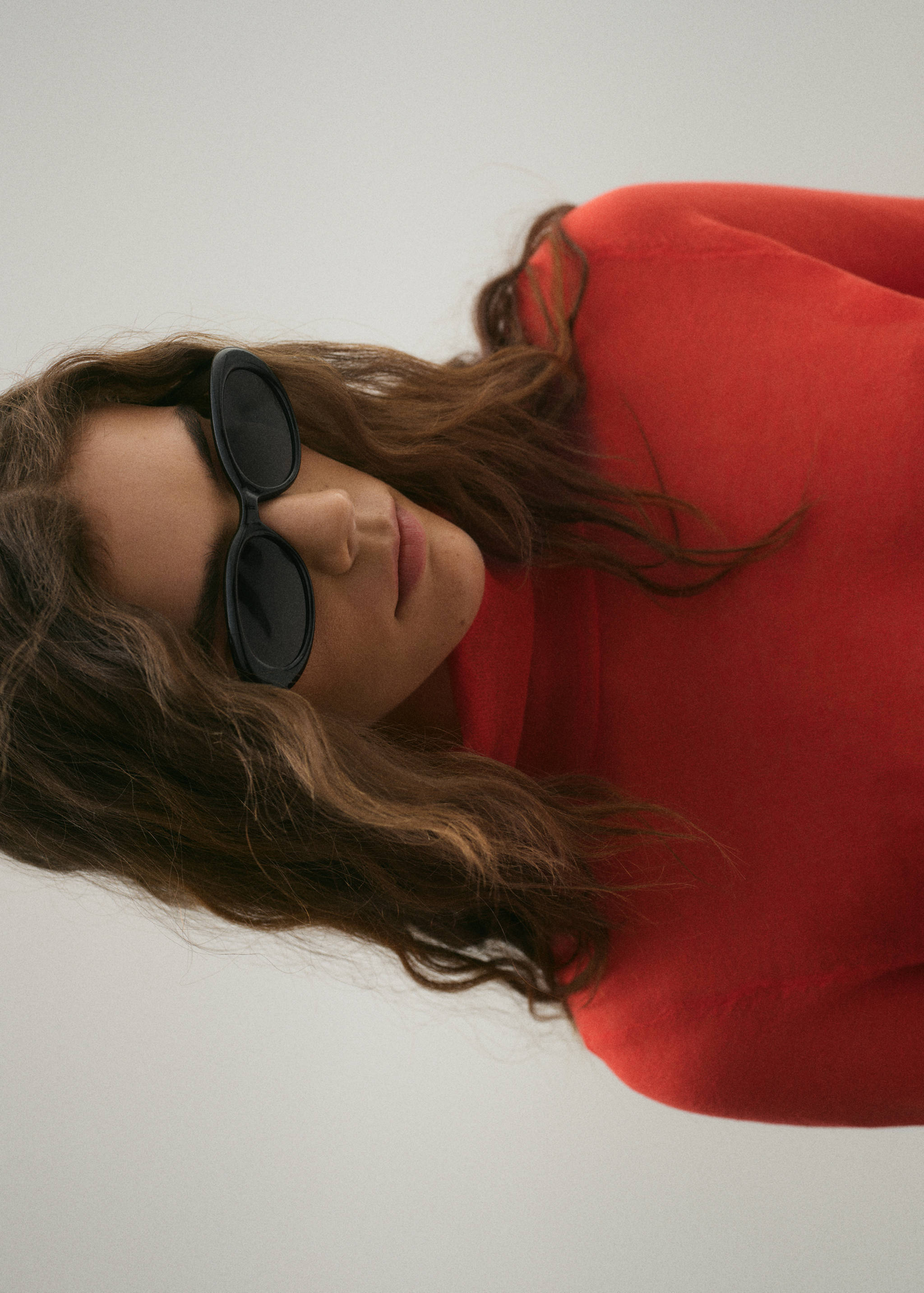 Lunettes de soleil monture ovale - Plan général