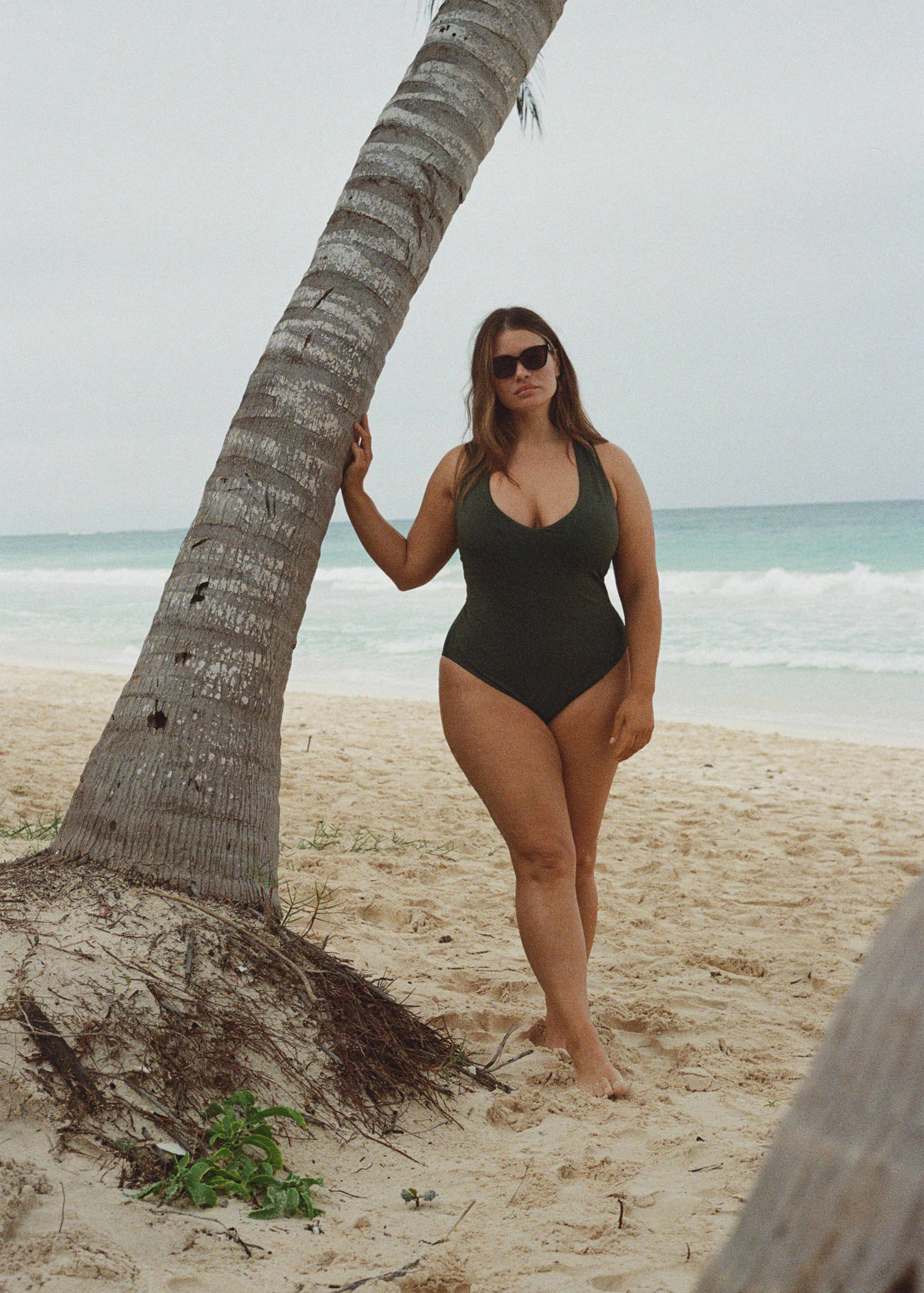 Crossover back swimsuit - Details of the article 6