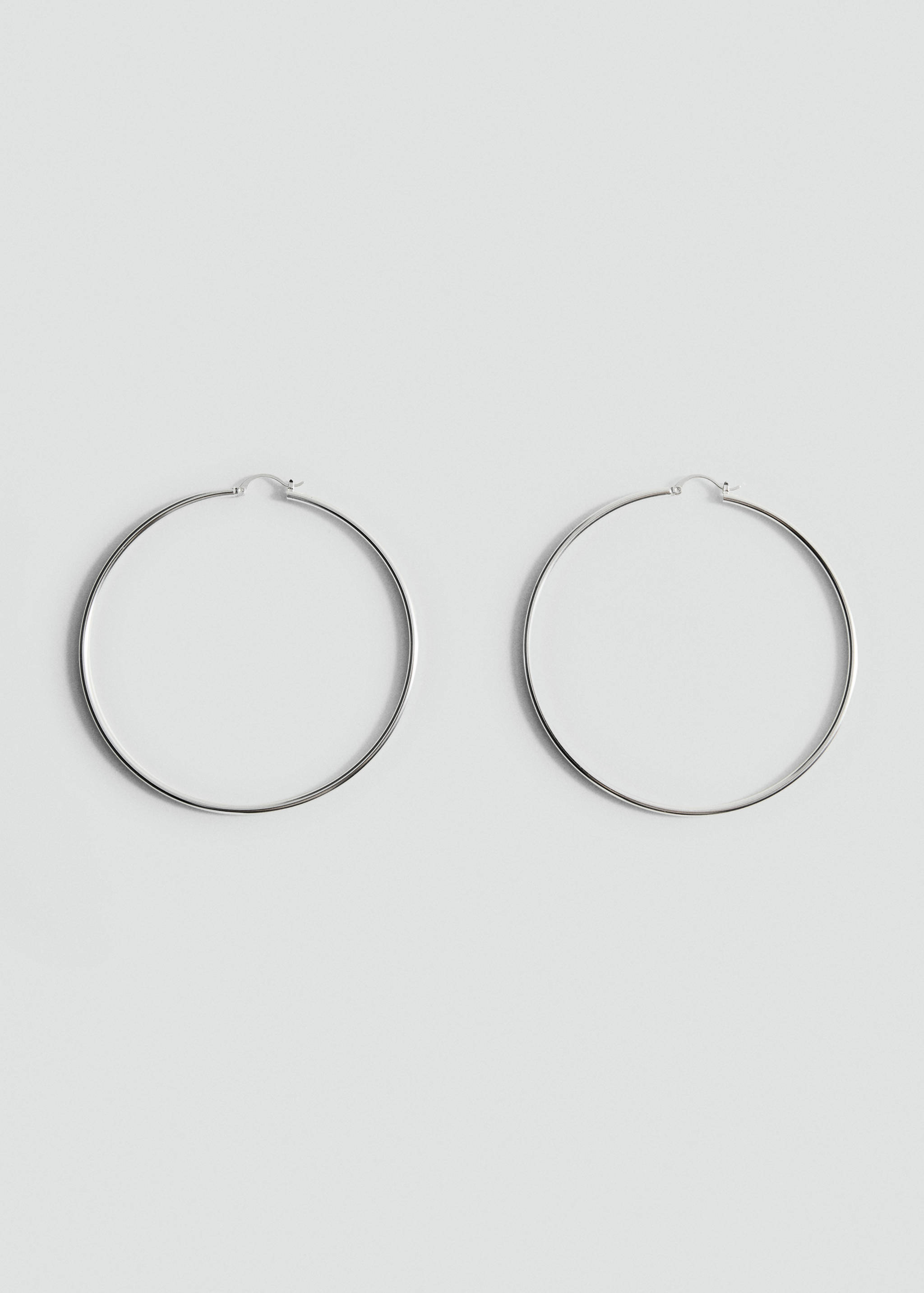 Thin hoop earrings - Article without model