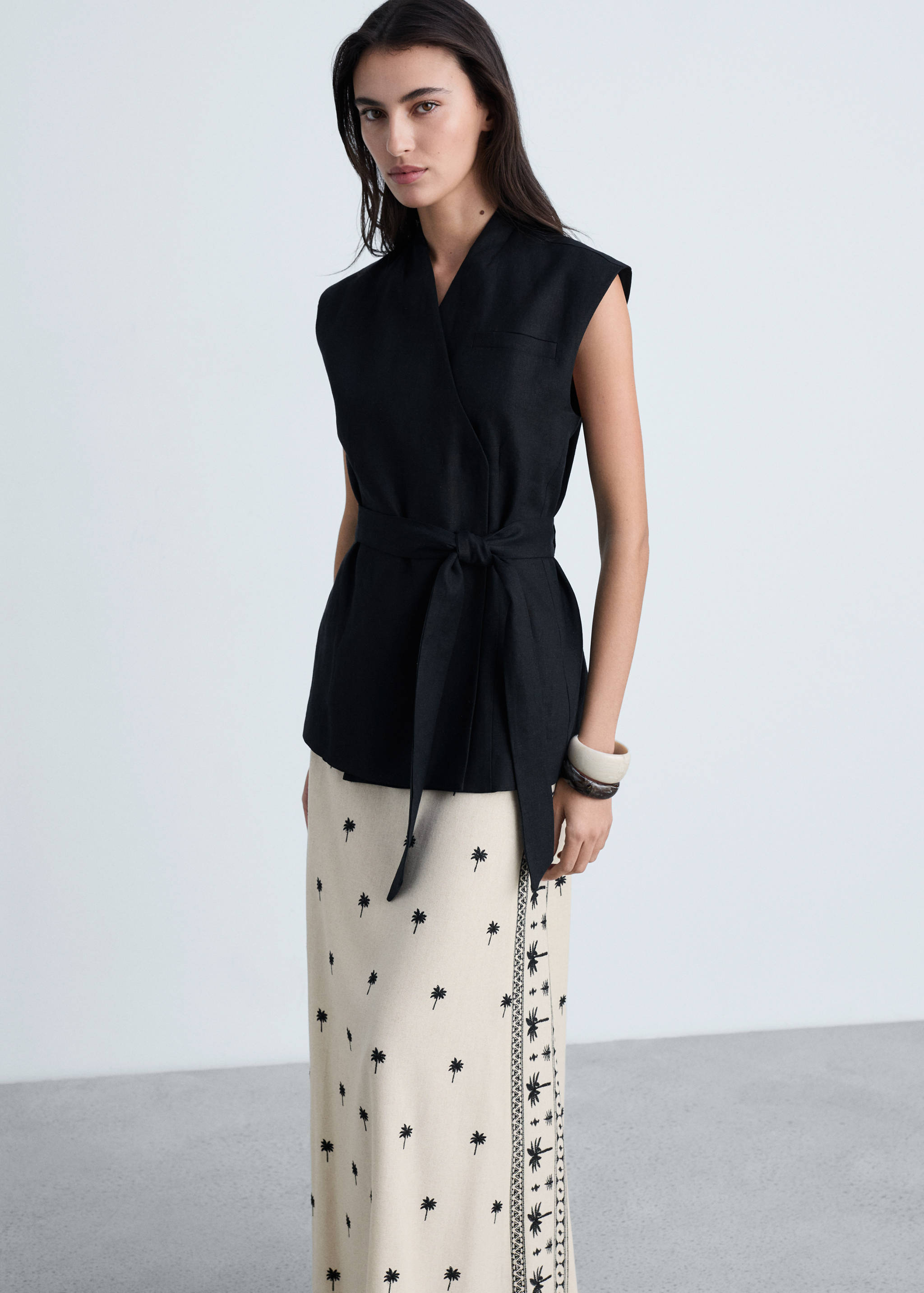 Embroidered flared skirt - Details of the article 2