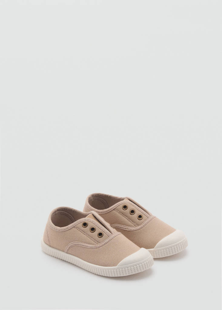 Elastic panel sneakers