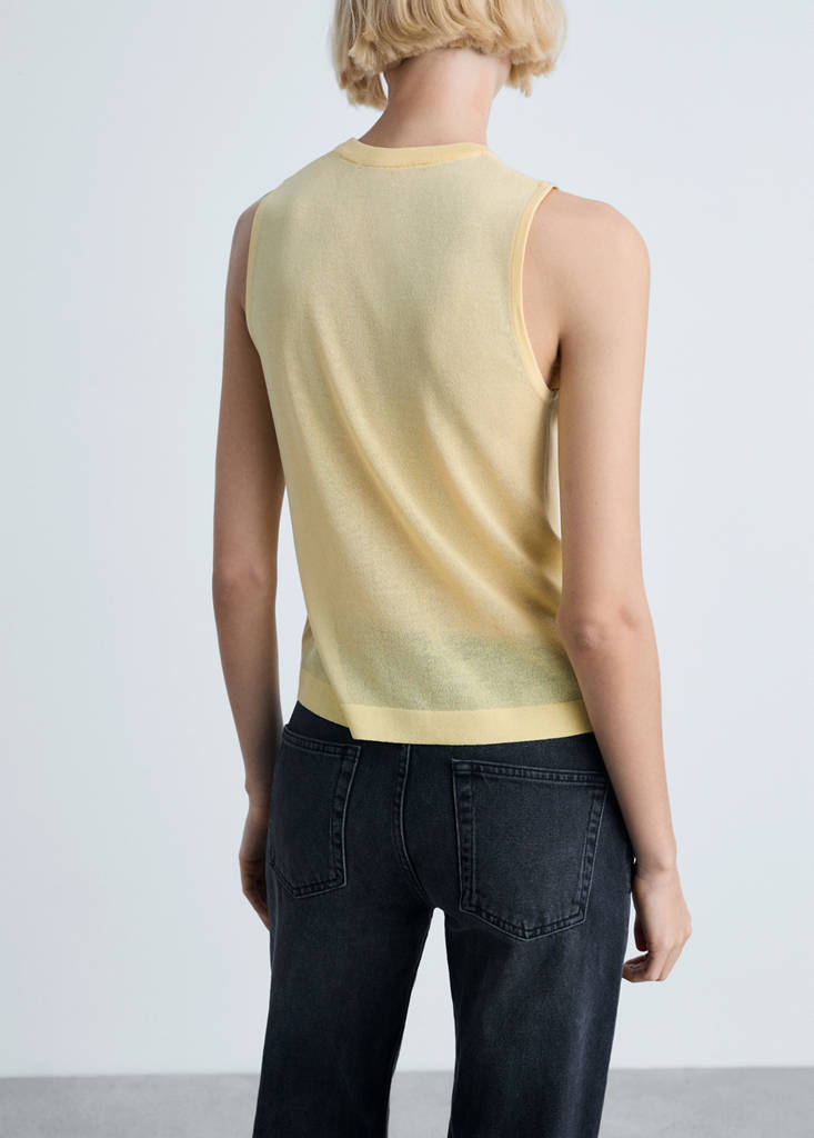 Sleeveless knitted top — Yellow