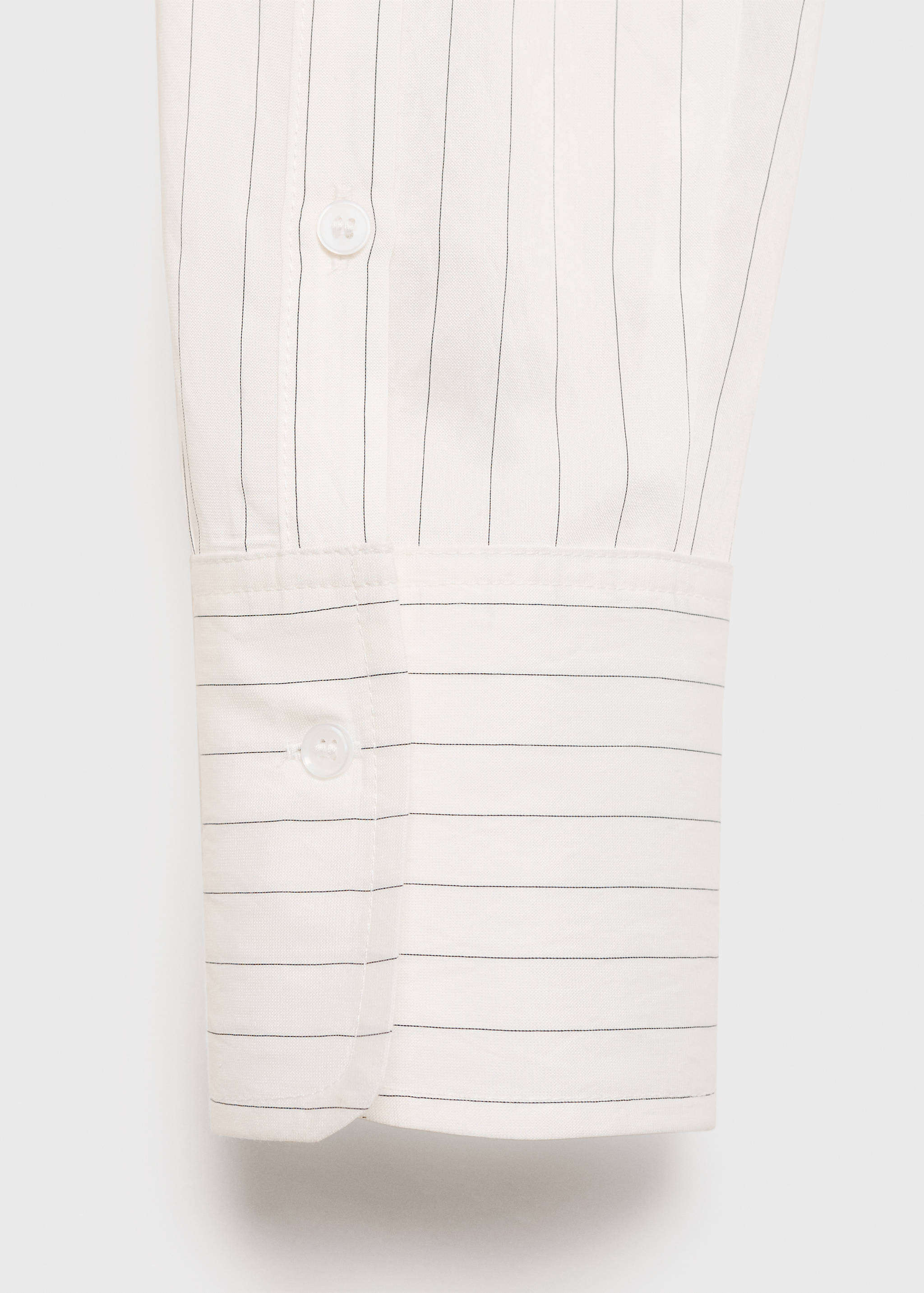 เสื้อเชิ้ตลายทางกึ่งซีทรู - รายละเอียดของสินค้า 0