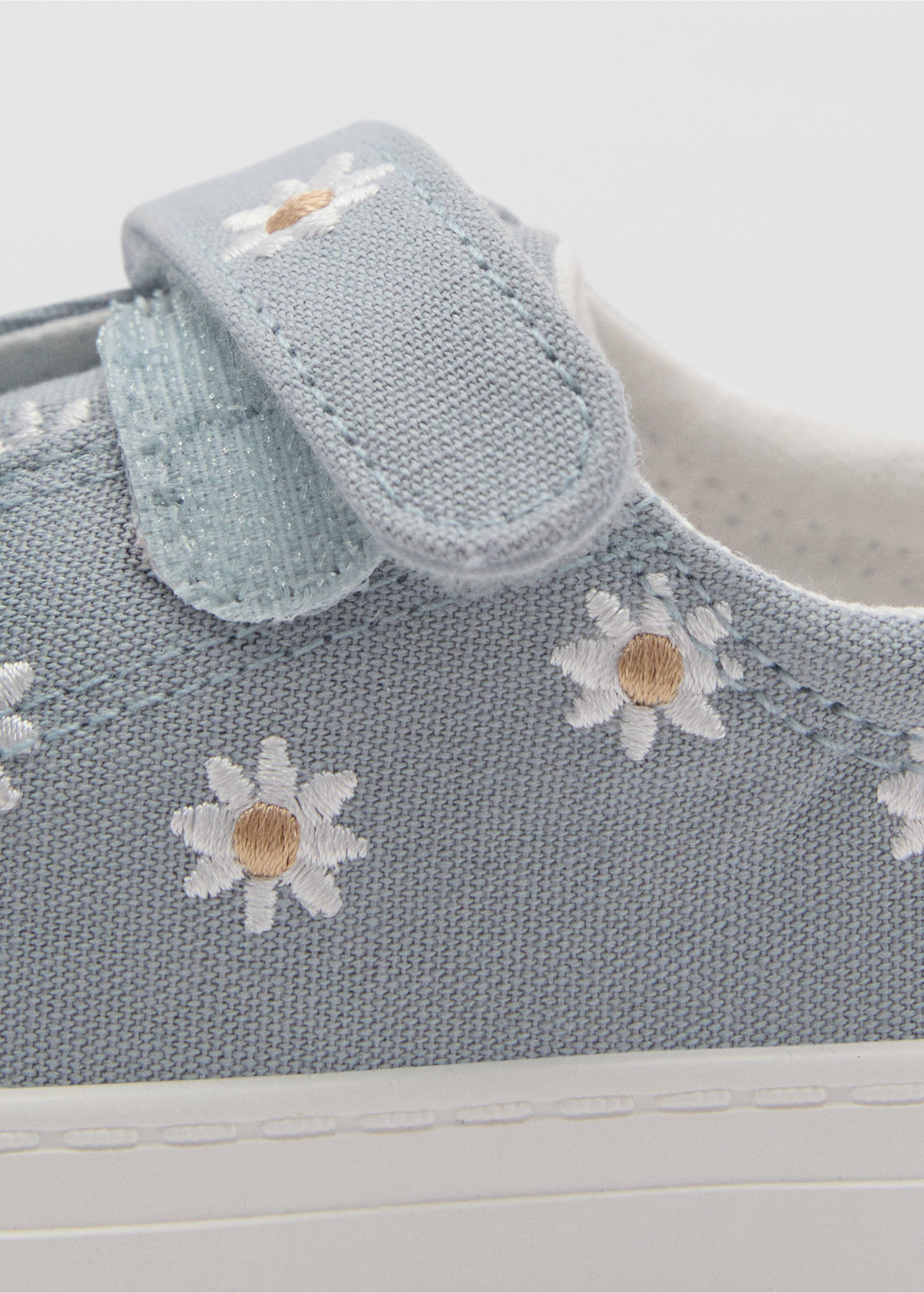 Floral-embroidered sneakers - Details of the article 3, Sky Blue. Ref: 87025137-00.