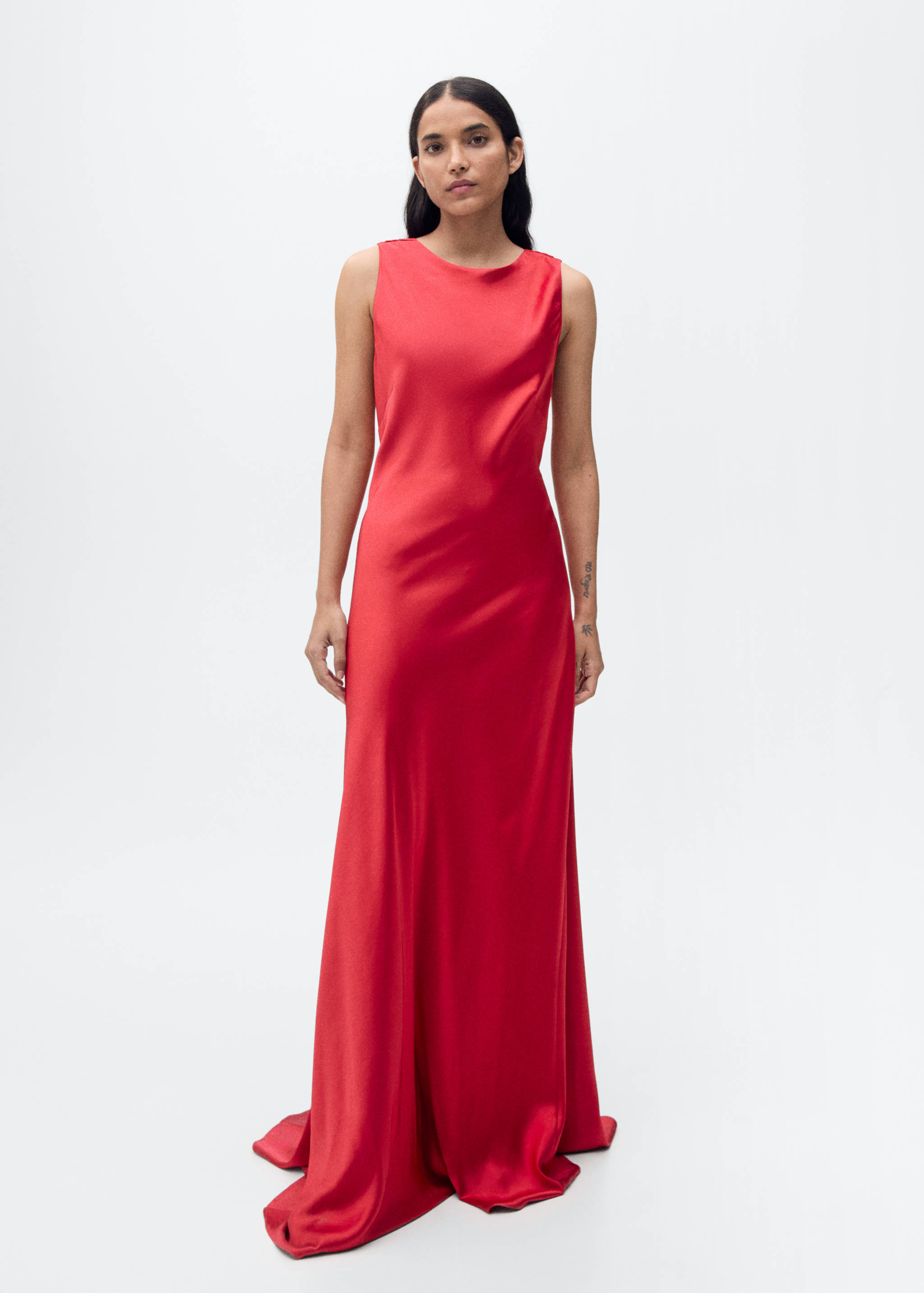 Open-back satin-effect dress - General plane