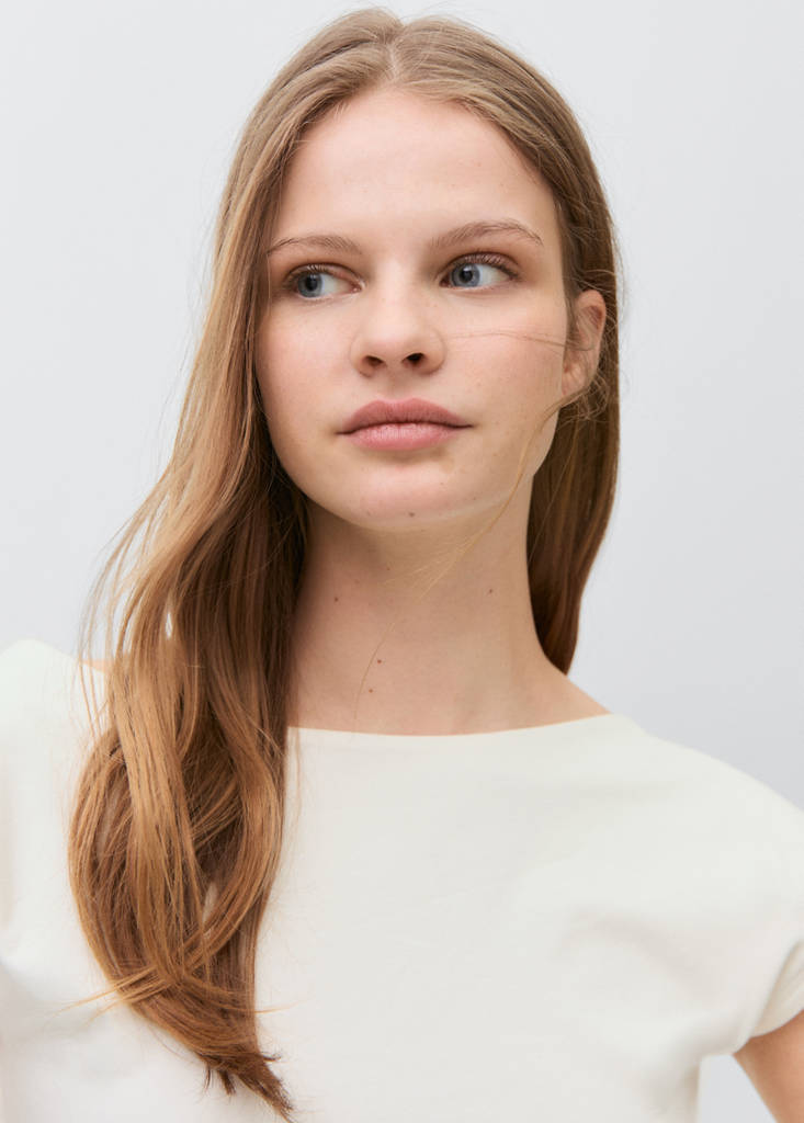 T-shirt with open back — Off White