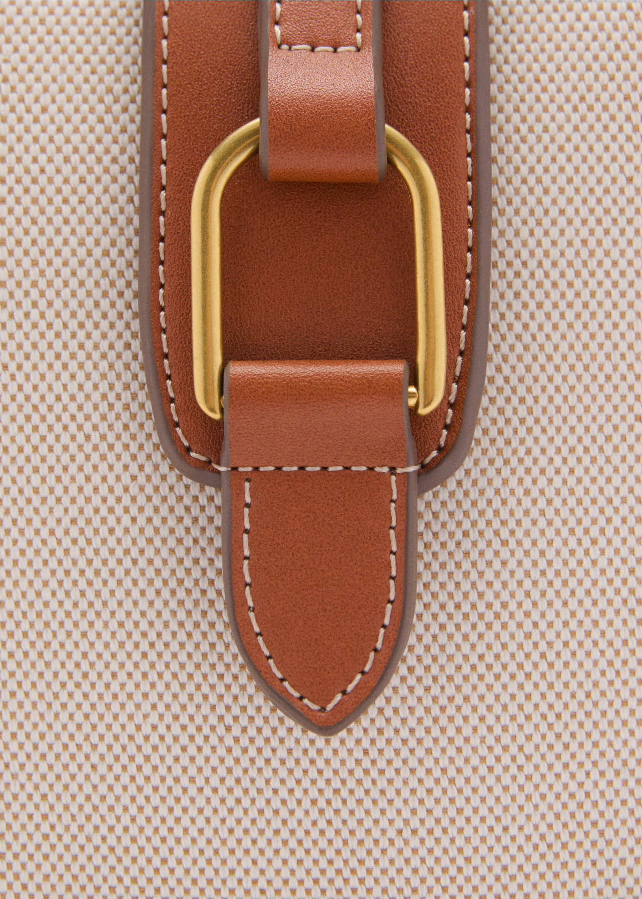 Contrasting canvas bucket bag - Details of the article 2, Leather. Ref: 87025743-00.