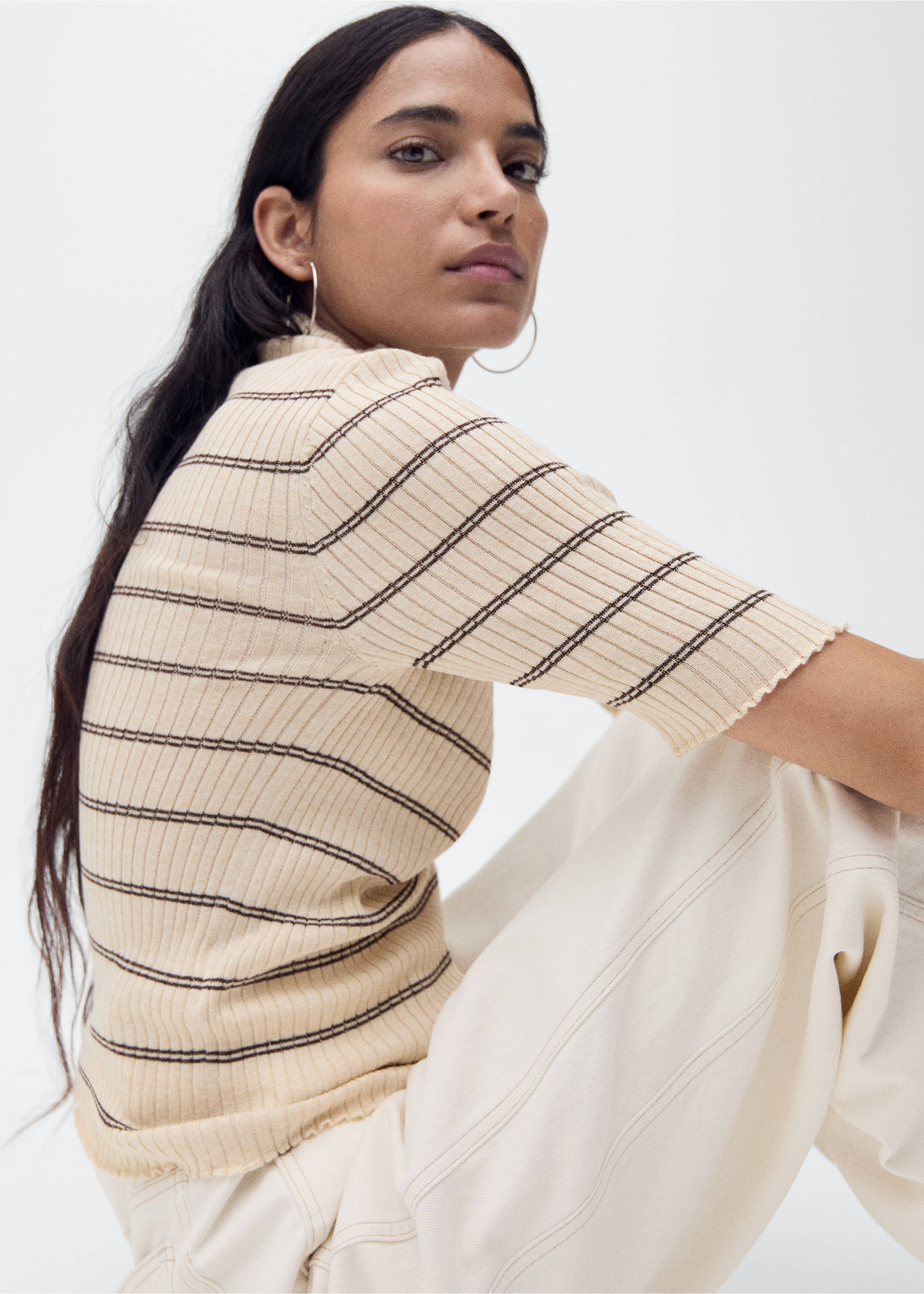 Pull-over maille côtelée col montant - Détail de l'article 2, Marron moyen. Ref: 87025751-00.