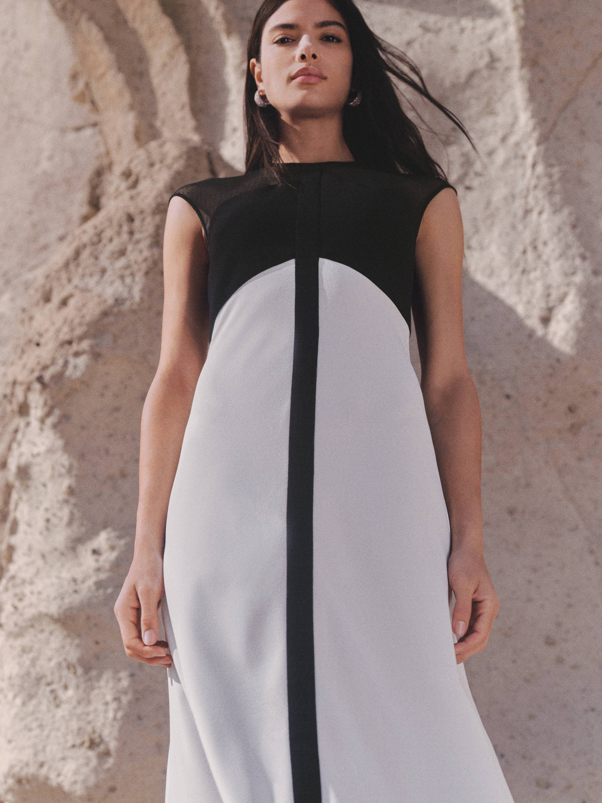 Two-tone panel dress - Details of the article 6