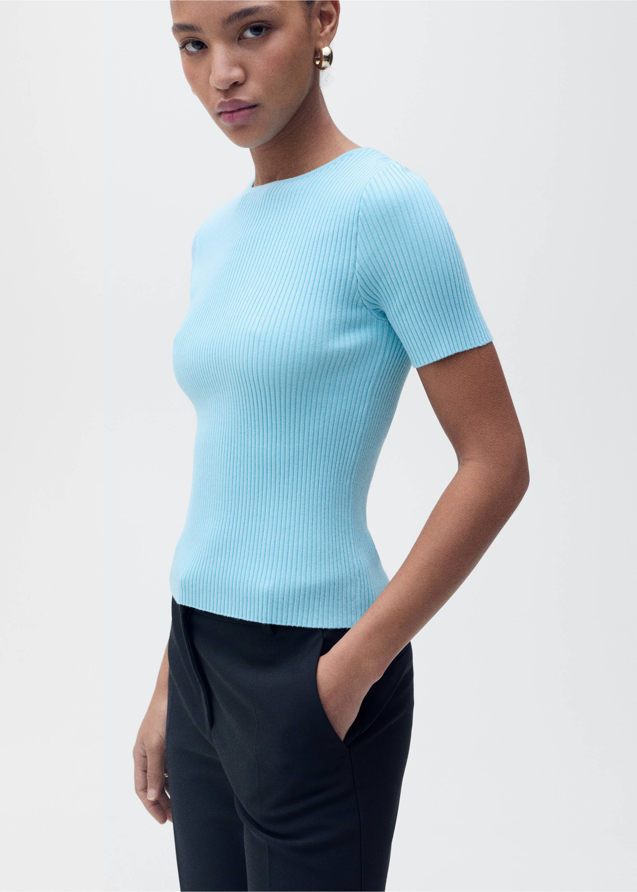 Pull côtelé ouverture au dos - Plan moyen, Turquoise. Ref: 87025758-00.