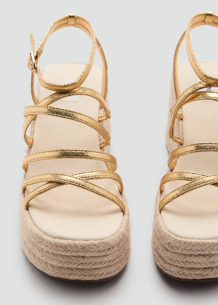 Platform sandals with metallic straps — Gold
