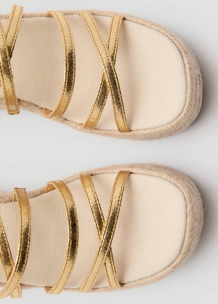 Platform sandals with metallic straps — Gold