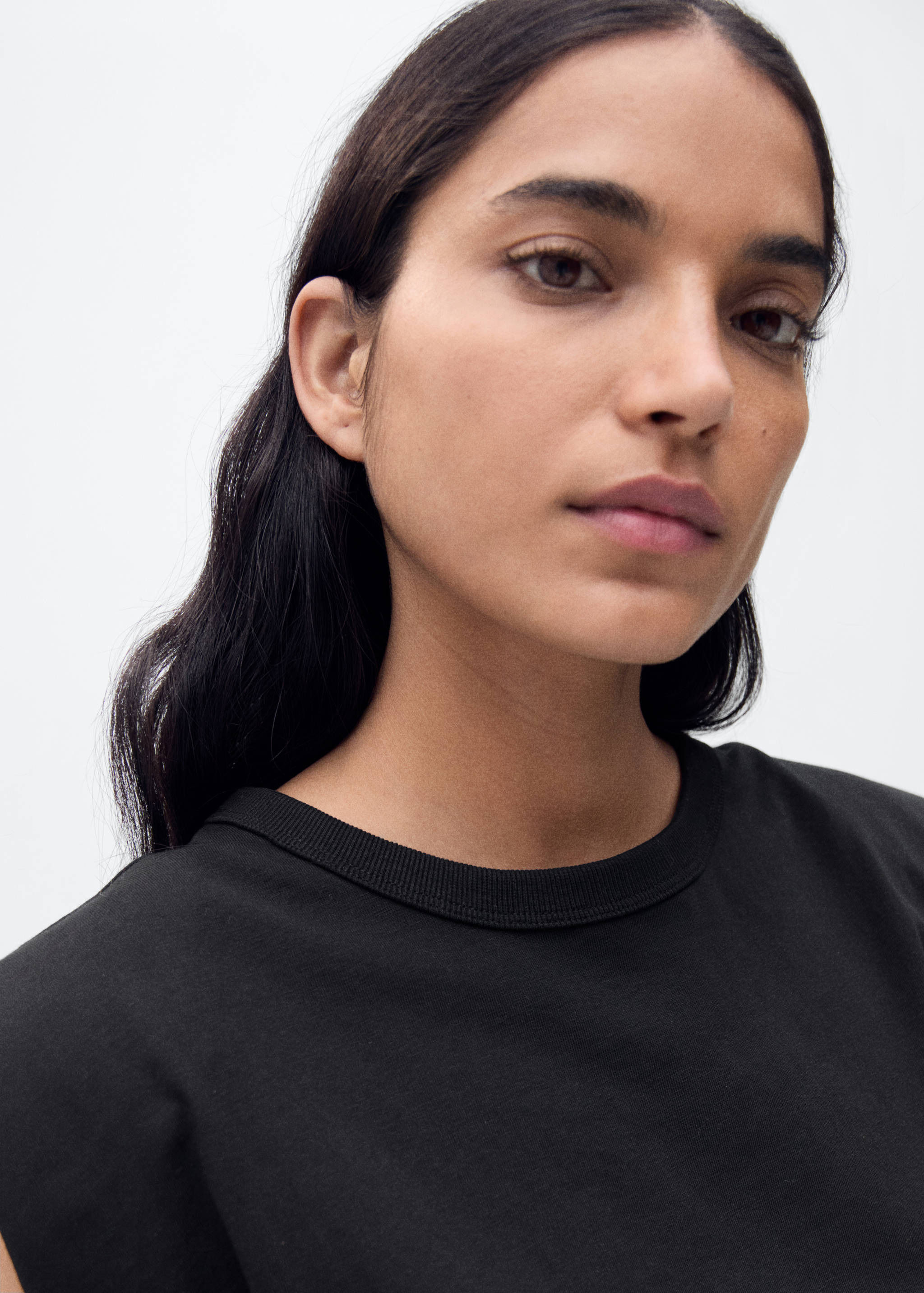 Short-sleeved cotton t-shirt - Details of the article 1