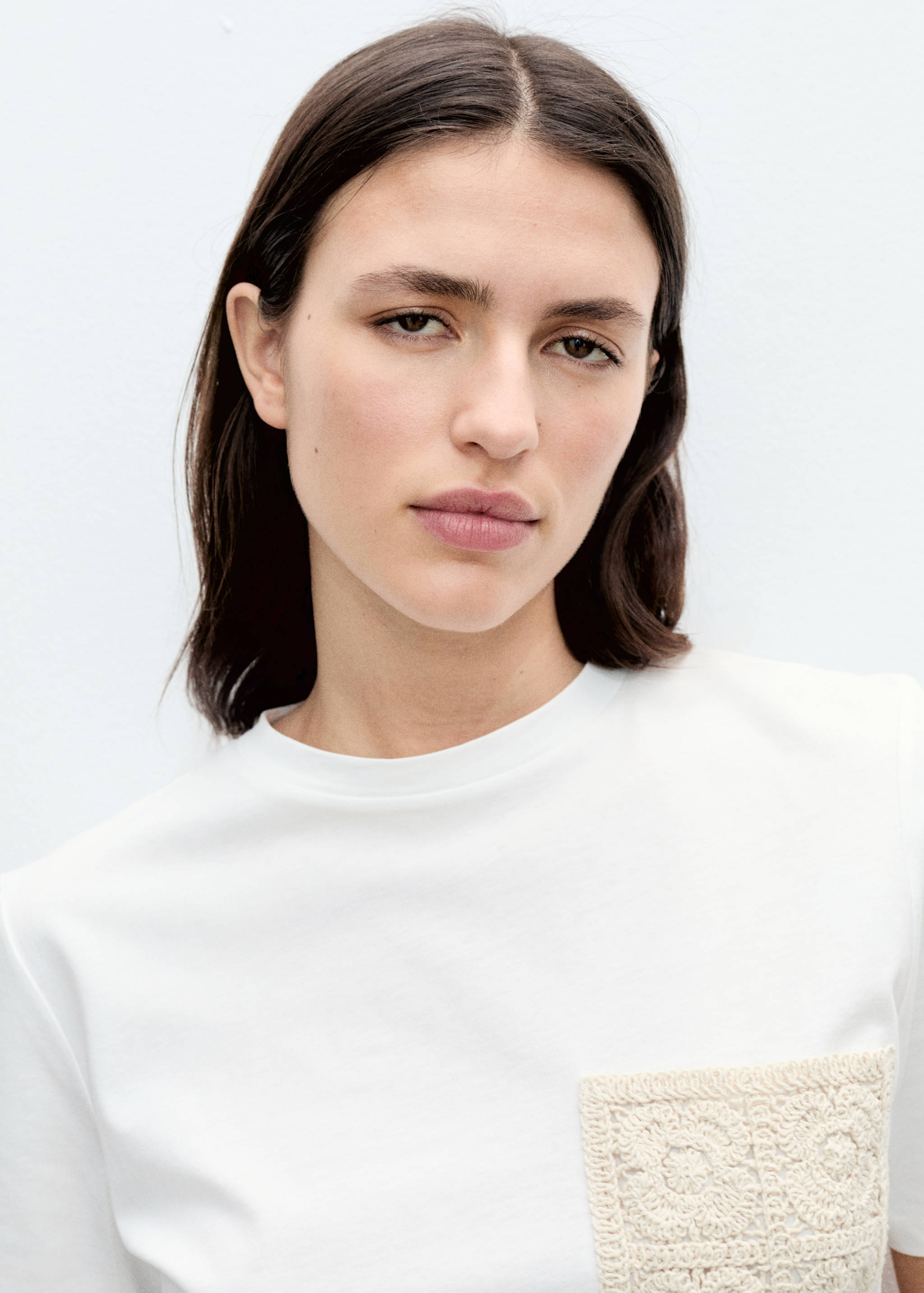 T-shirt manches courtes poche en crochet - Détail de l'article 1