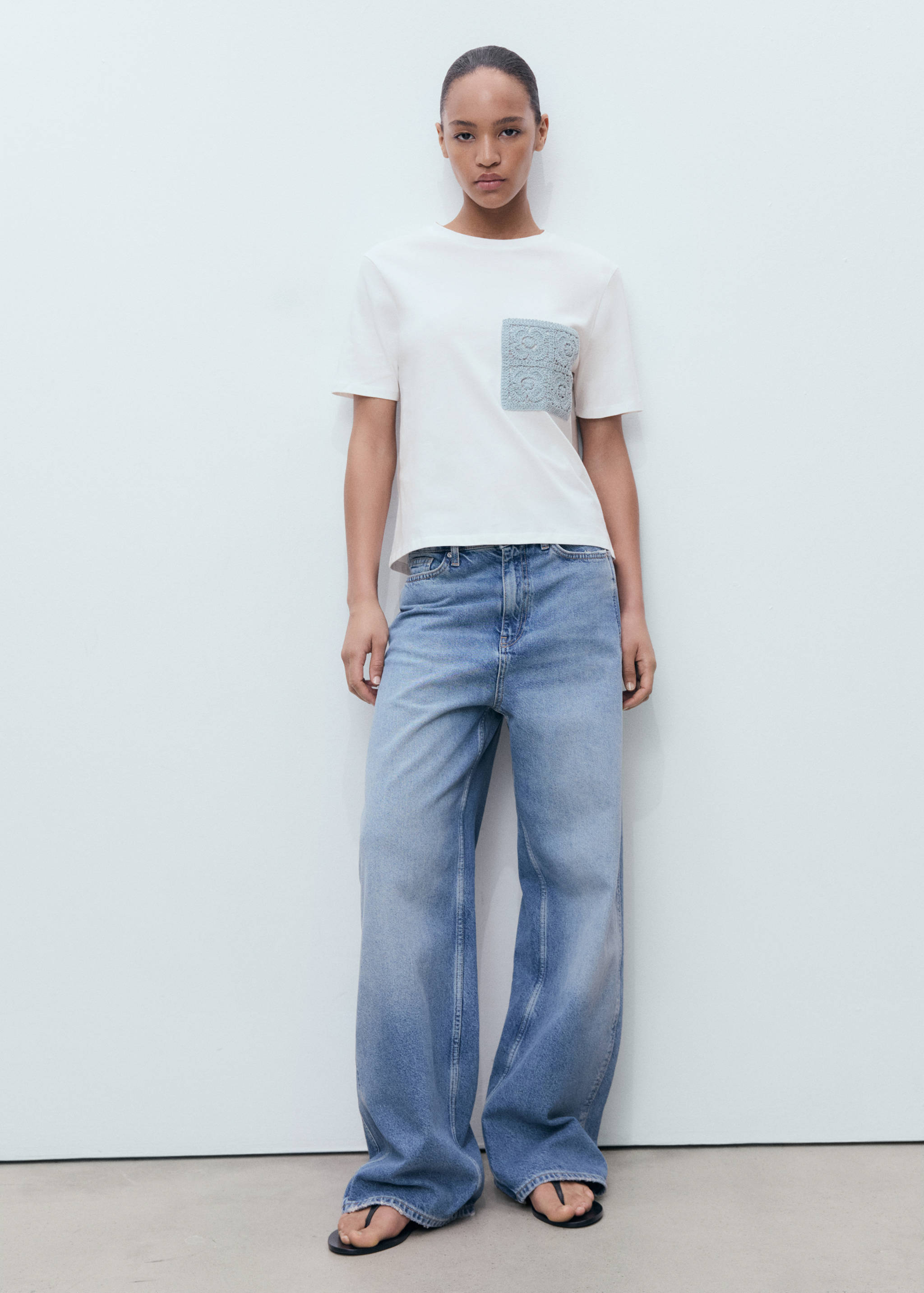 T-shirt manches courtes poche en crochet - Plan général