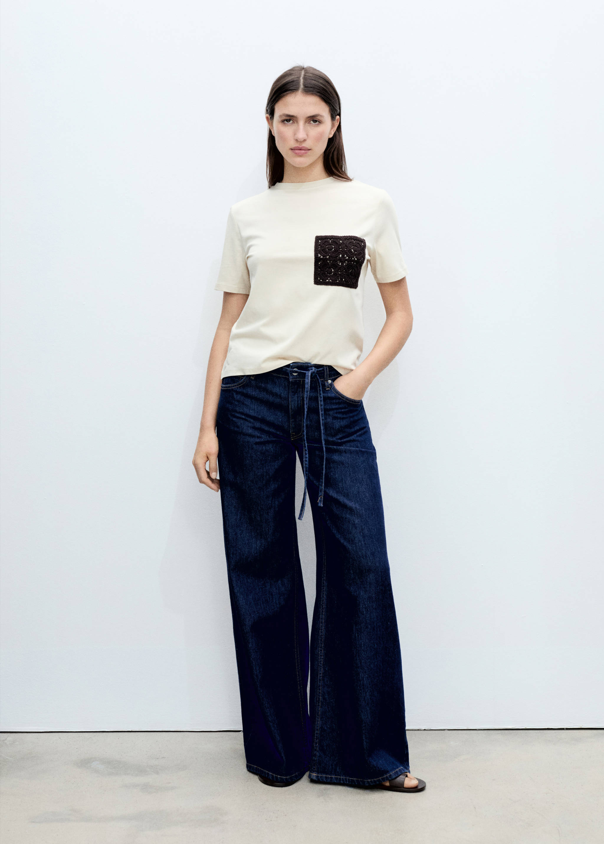 T-shirt manches courtes poche en crochet - Plan général