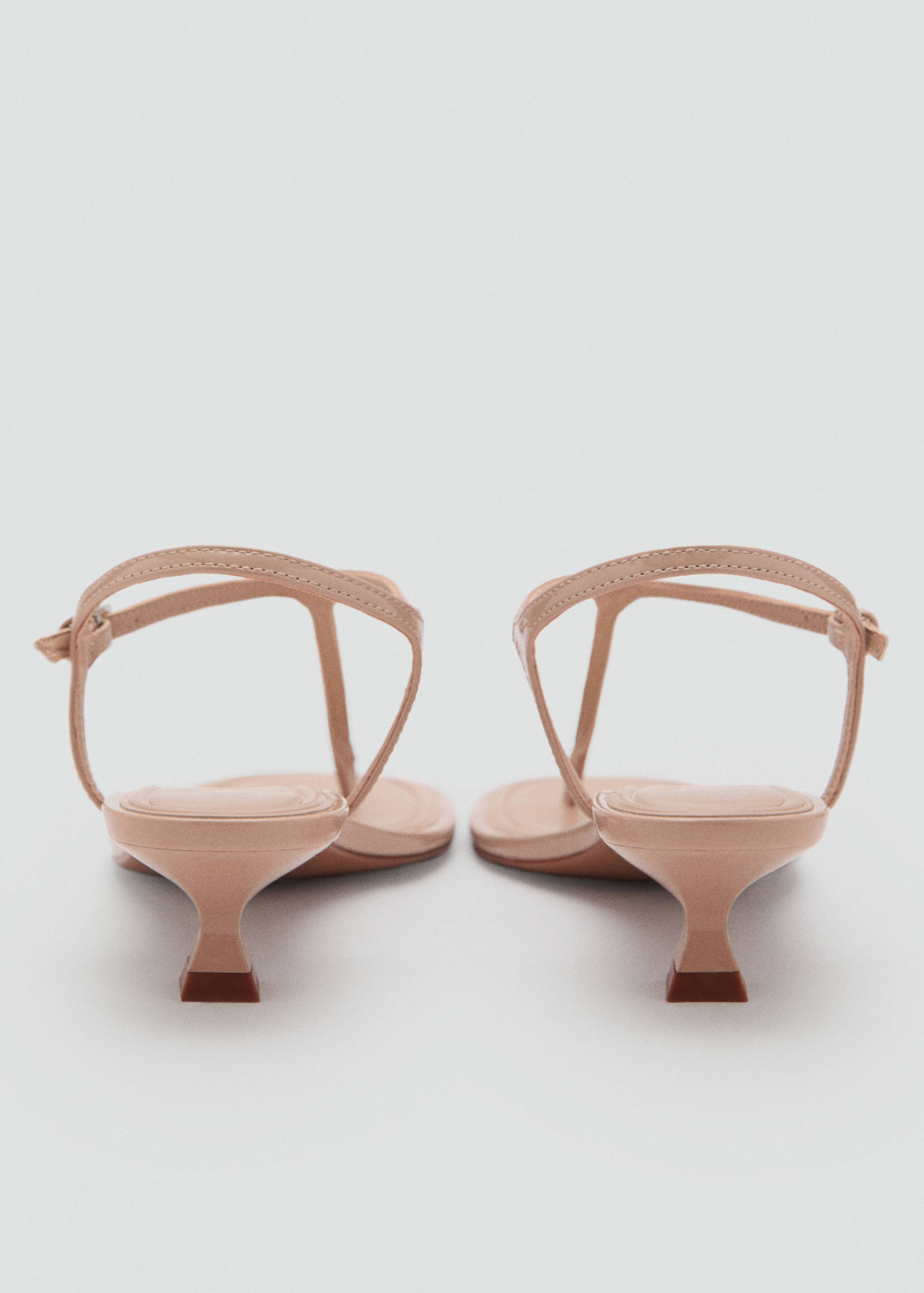 Sandal med taxklack och rem - Detaljer om artikeln 1