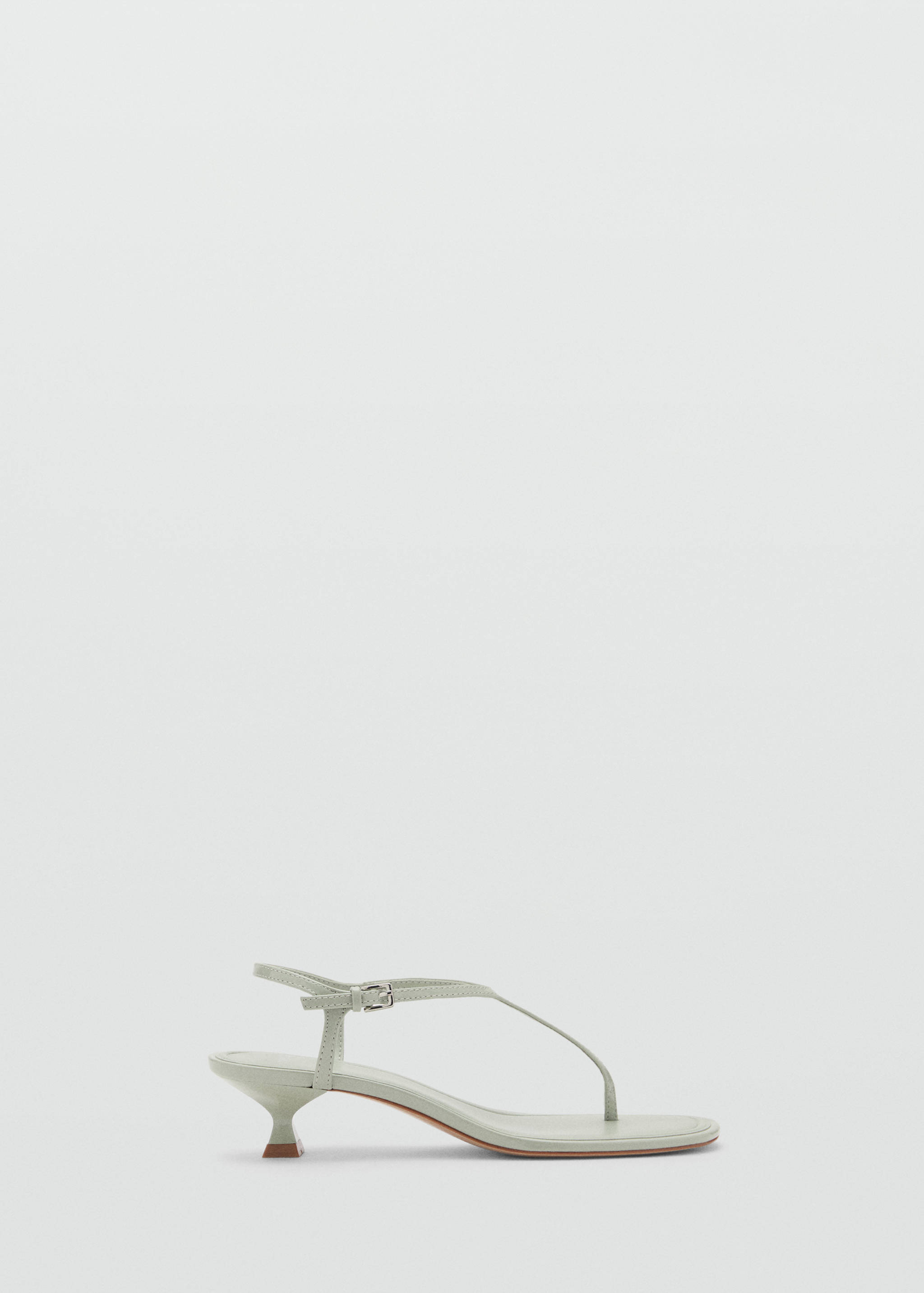 Sandal med taxklack och rem - Artikel utan modell