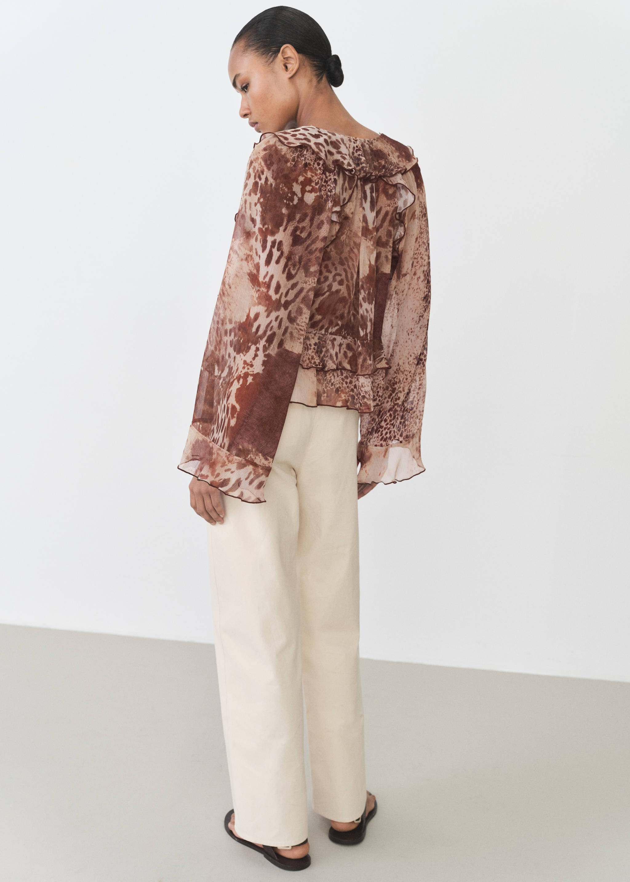 Printed blouse with ruffles and bow detail - Reverse of the article