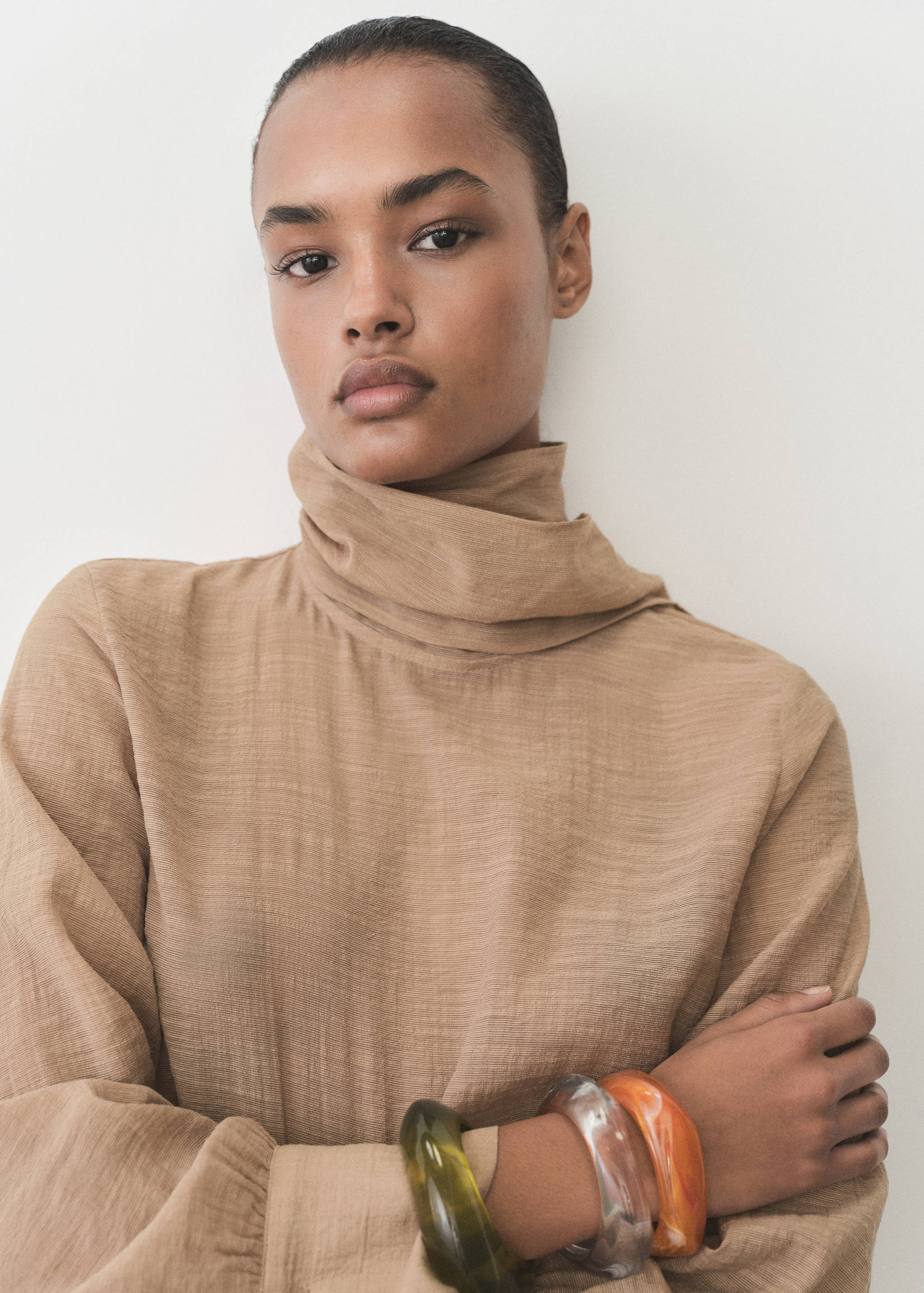 Textured blouse with bow - Details of the article 1