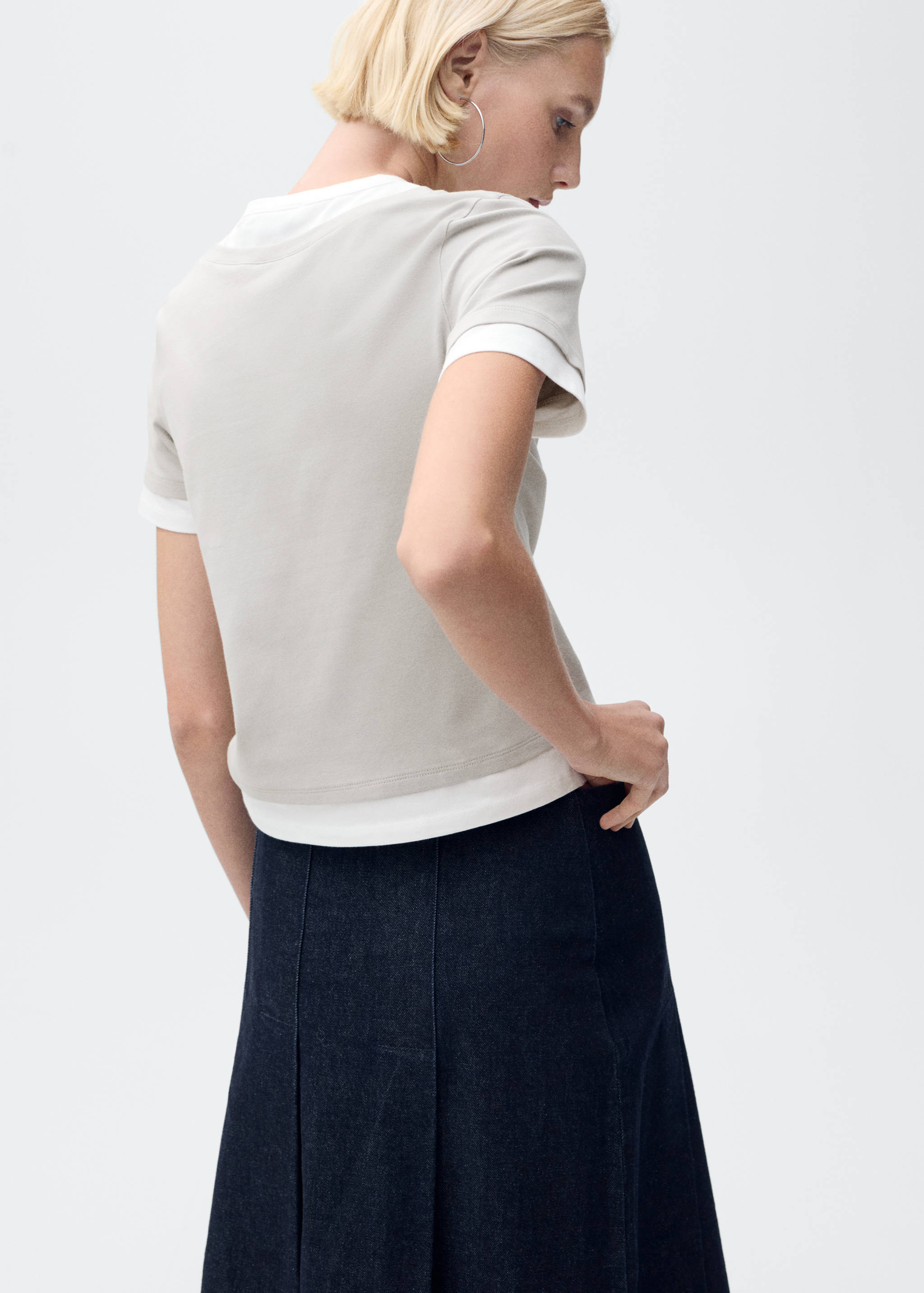 Contrasting cotton-blend T-shirt - Reverse of the article